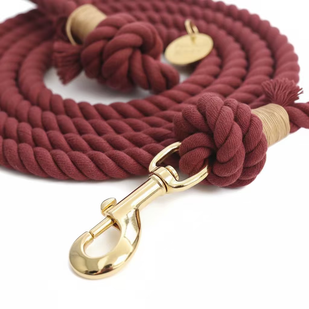 Advanced comfortable training rope 150*1.3CM outdoor walking dog leash, fashionable pet leash durable and comfortable, 16 colors to choose from details Picture