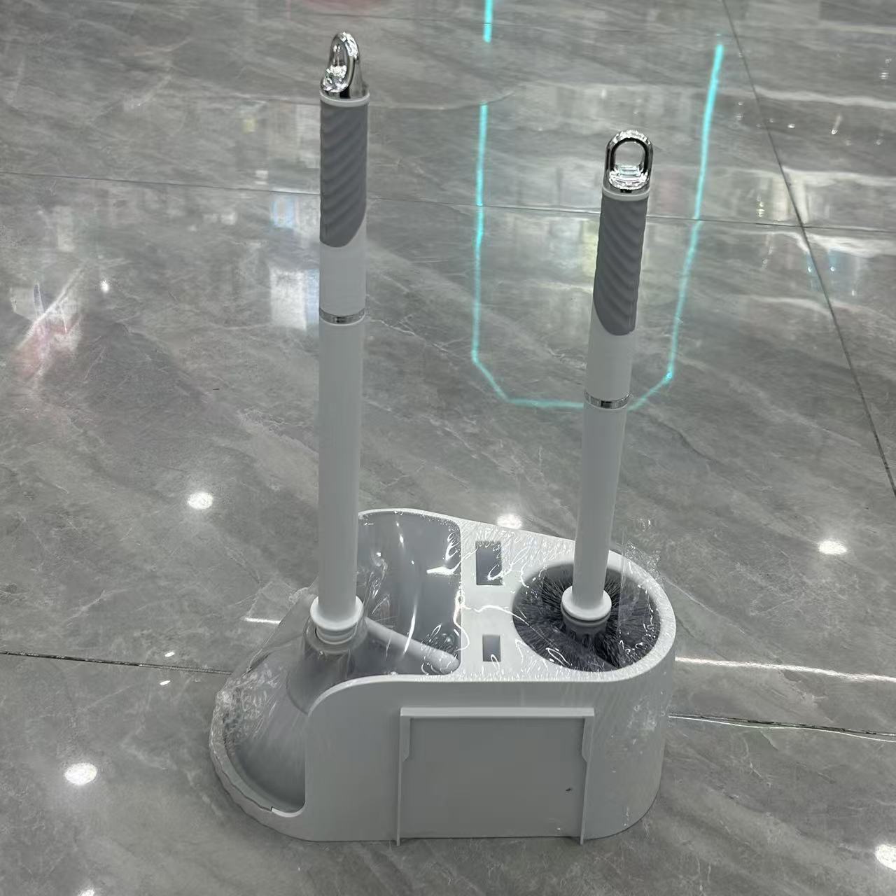 Toilet brush, household plastic long-handled toilet brush, no drilling, wall-mounted, floor-standing base, toilet brush cleaning set, toilet hygiene brush Application Scenario