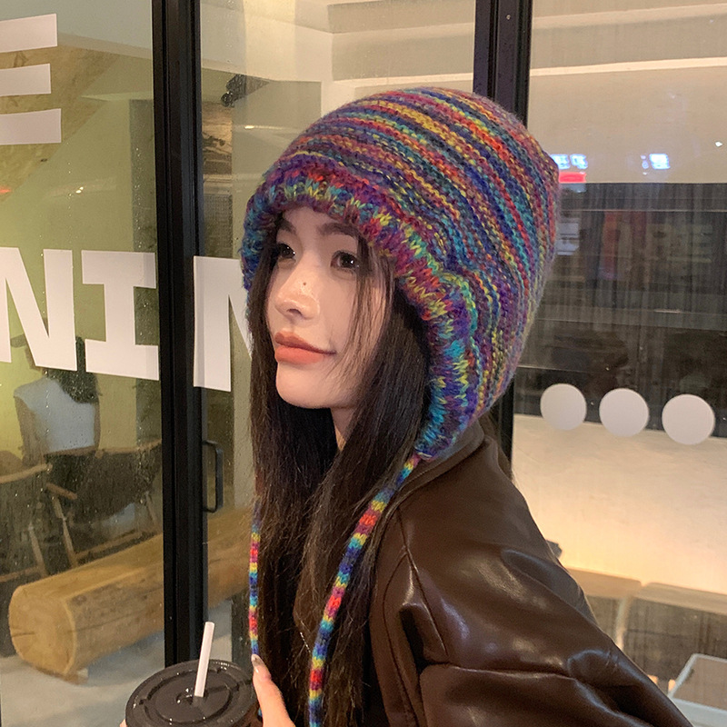 Invierno gradiente arco iris gorra mujer estilo étnico cálido estudiante cubierta gorra anti-frío versátil cordones de punto gorra Application Scenario