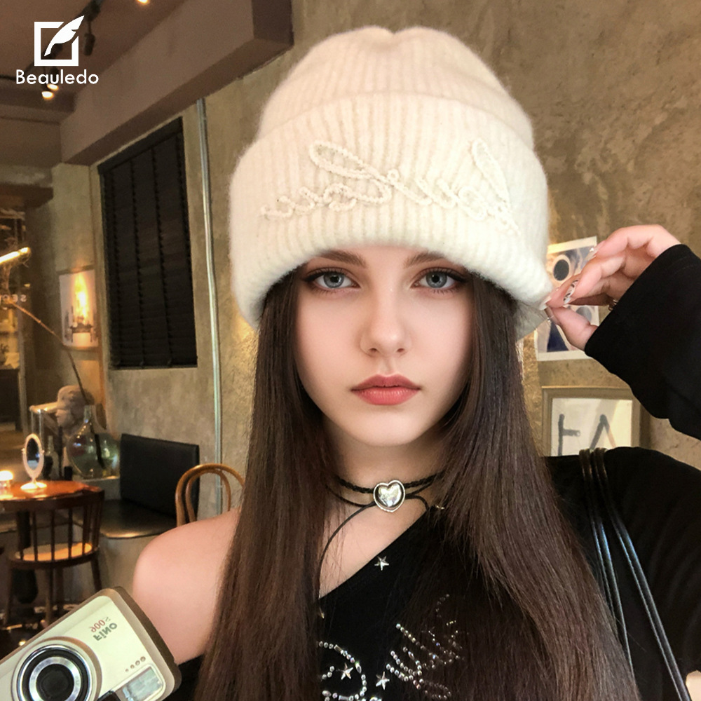 Korean autumn and winter new solid-color, versatile and trendy lettered ear-protecting woolen hat, large-sized face-enhancing small knitted hat