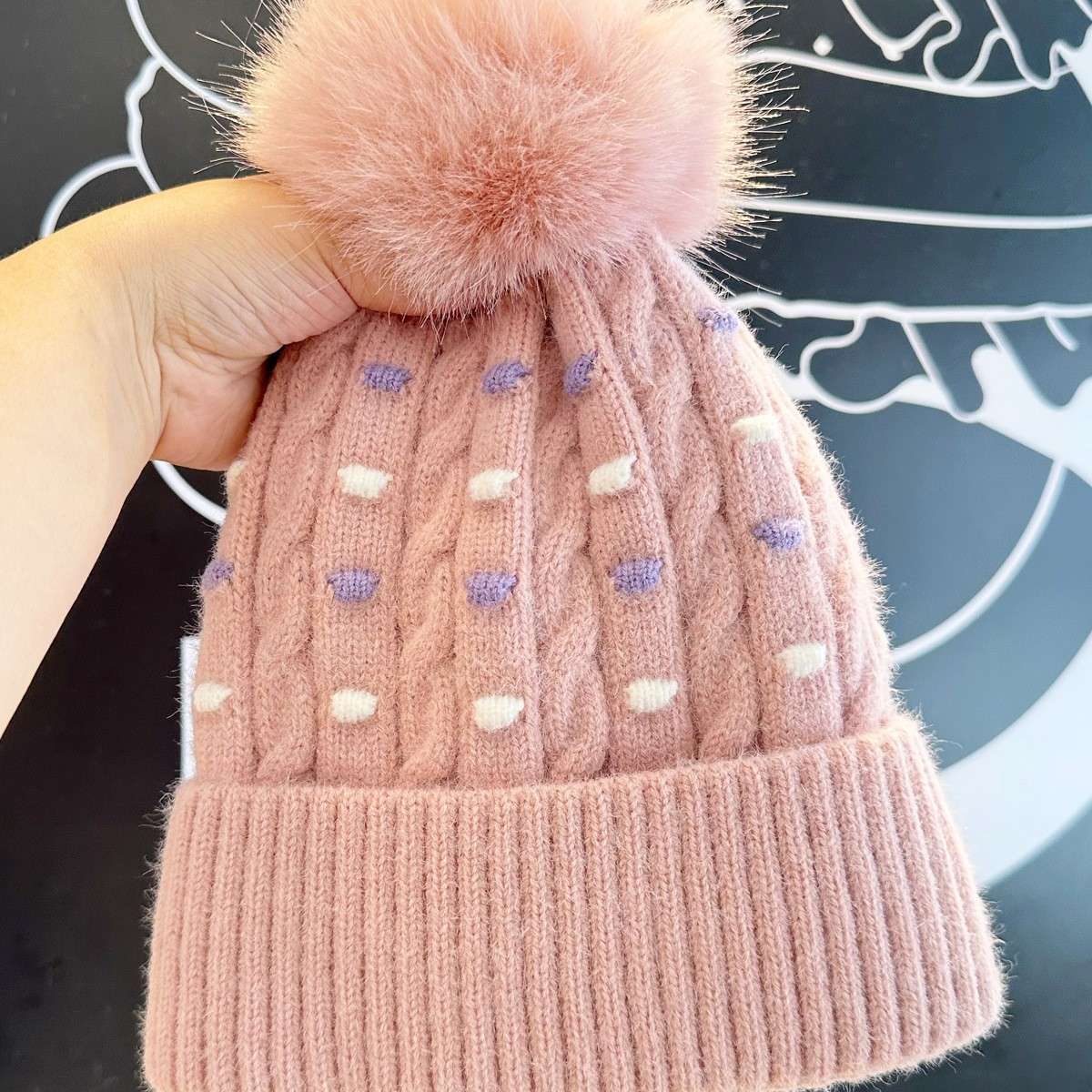 Gorra de hilo de pelusa para niñas invierno caliente engrosamiento y protección contra el frío gorra de punto de ciclismo al aire libre manga gorra de esquí Specification image