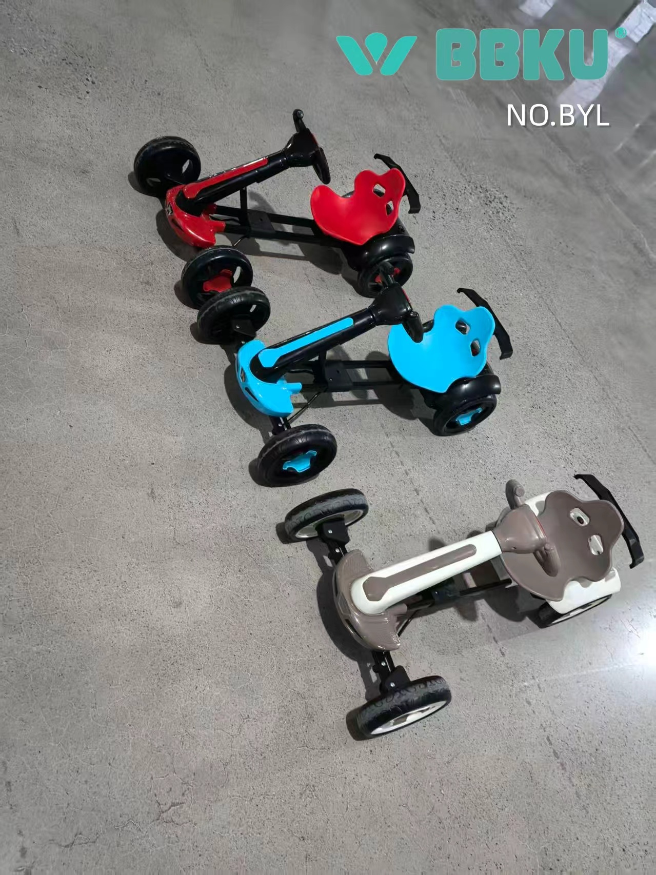 碰碰车、卡丁车实物图