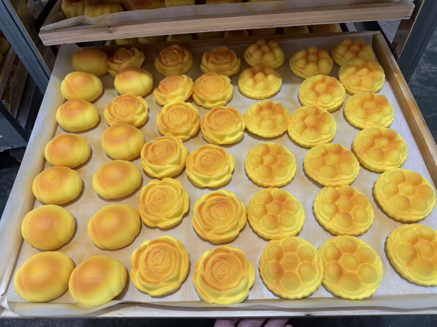 Stress-relieving toys, slow rebound, pinching fun, release wet and soft children's toys, simulated food, bread, cake, milk aroma Application Scenario