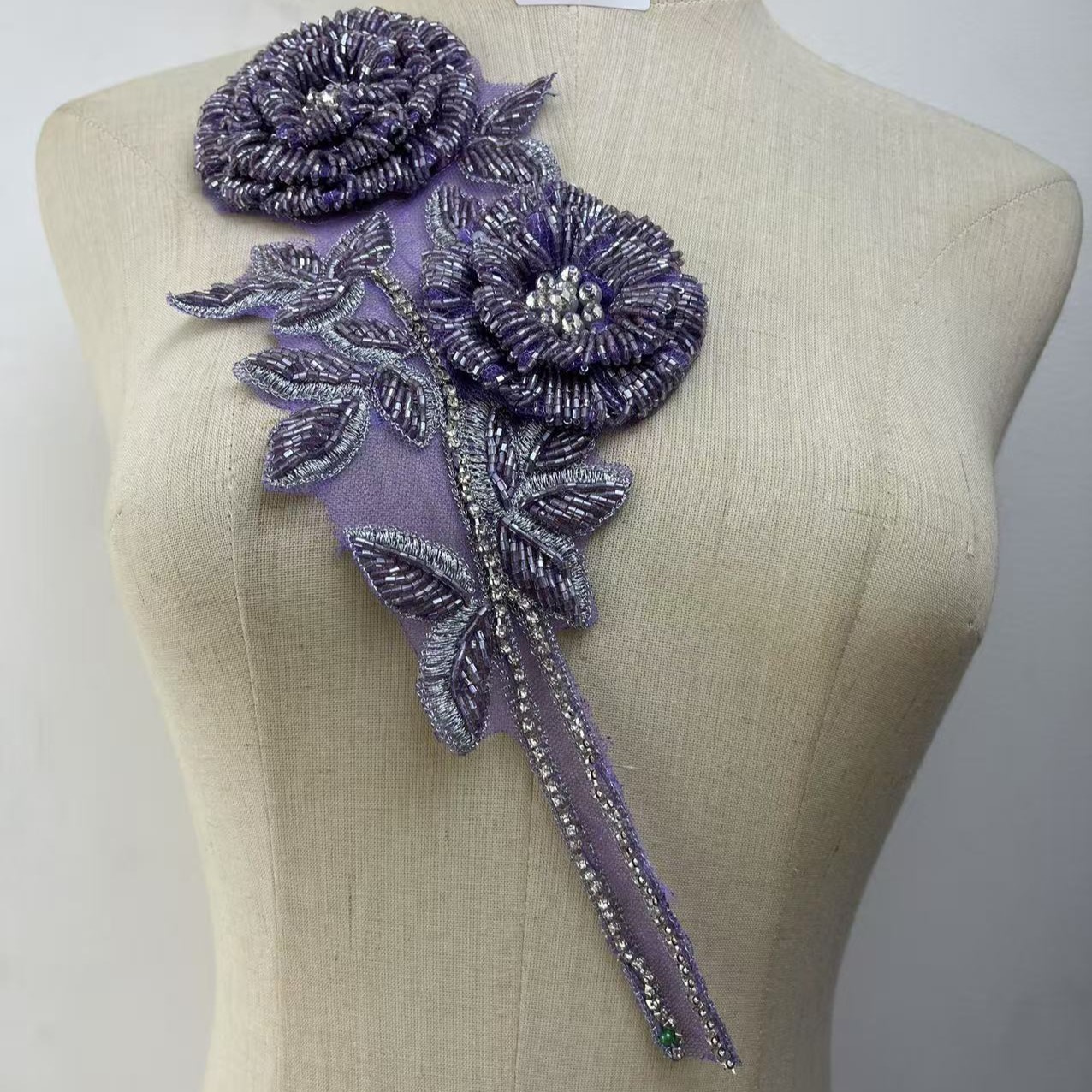手工缝制钉珠重工花朵钻花玻璃珠大衣婚纱礼服装饰辅料胸前领花详情14