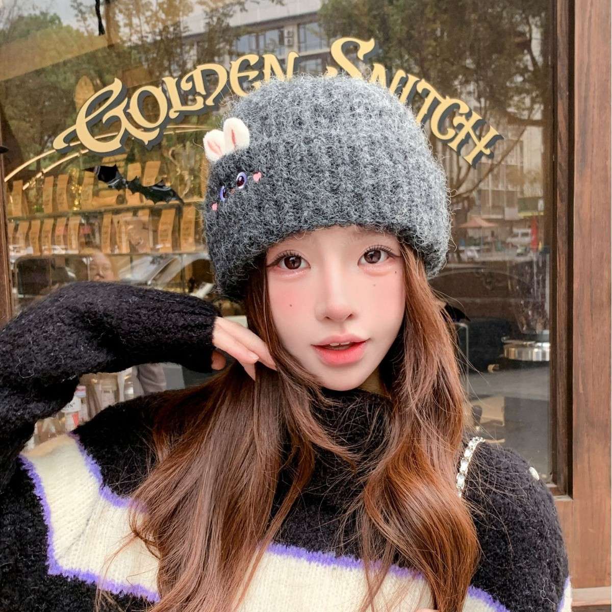 A new winter style of warm and cute rabbit knitted cap for women, casual and versatile, thickened warm ear-protecting simple woolen cap details Picture