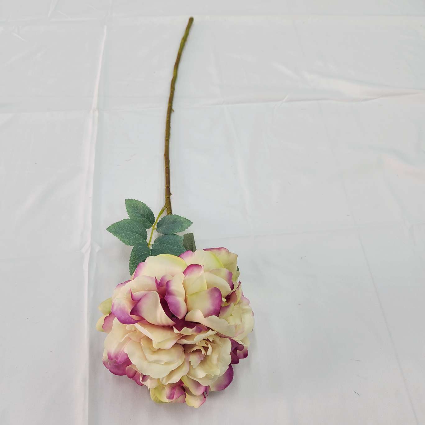 Single-stem imperial concubine peony office simulation rose, cultural gardening simulation flower arrangement, crocheted knitted flower bouquet, simulation flower decoration Item Picture