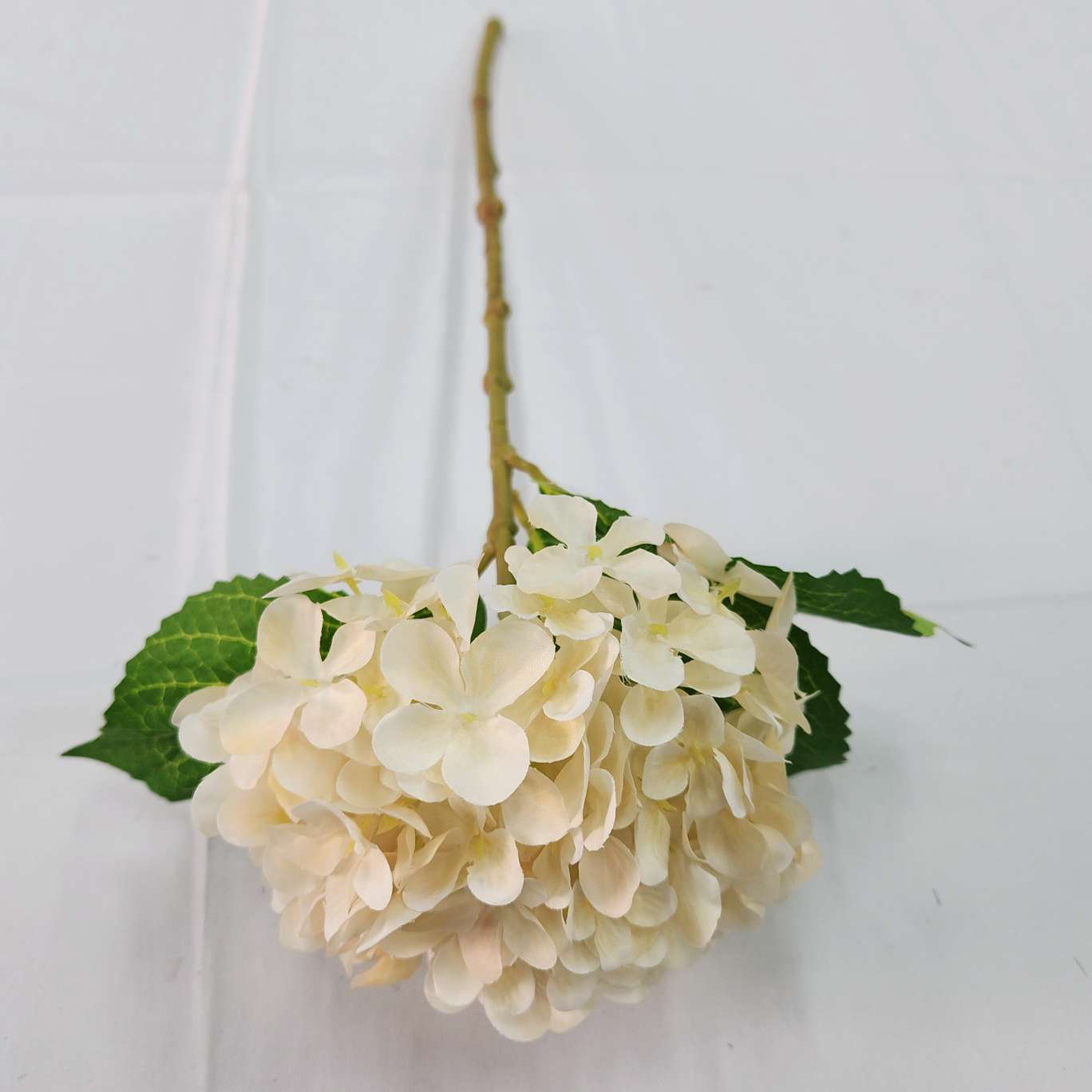 3D Single hydrangea (132 pieces) Office culture simulation Garden realistic flower arrangement Rose crochet knitted flower bouquet Realistic flower decoration detail image 8
