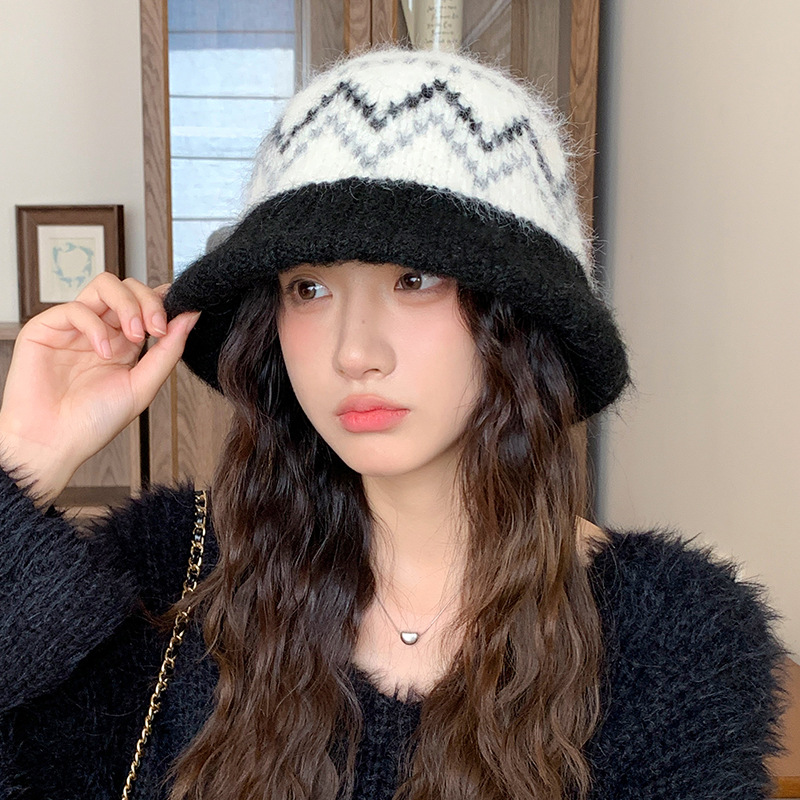 Korean-style casual basin hat, Japanese-style thickened woolen hat, warm and fashionable hats for women in autumn and winter, versatile knitted hats that make the face look smaller Specification image