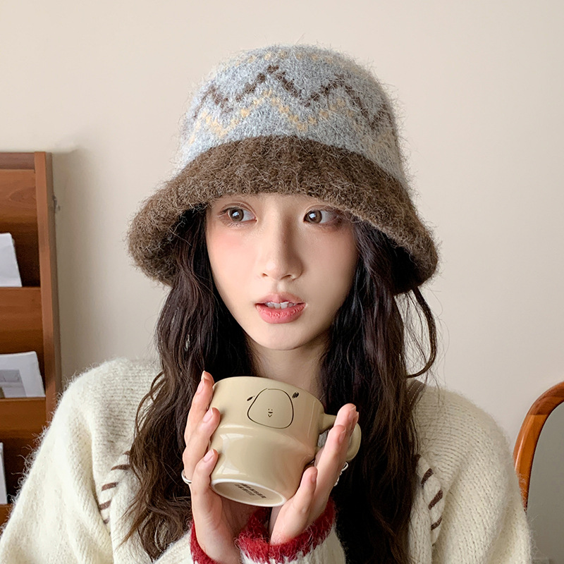 Korean-style casual basin hat, Japanese-style thickened woolen hat, warm and fashionable hats for women in autumn and winter, versatile knitted hats that make the face look smaller Item Picture