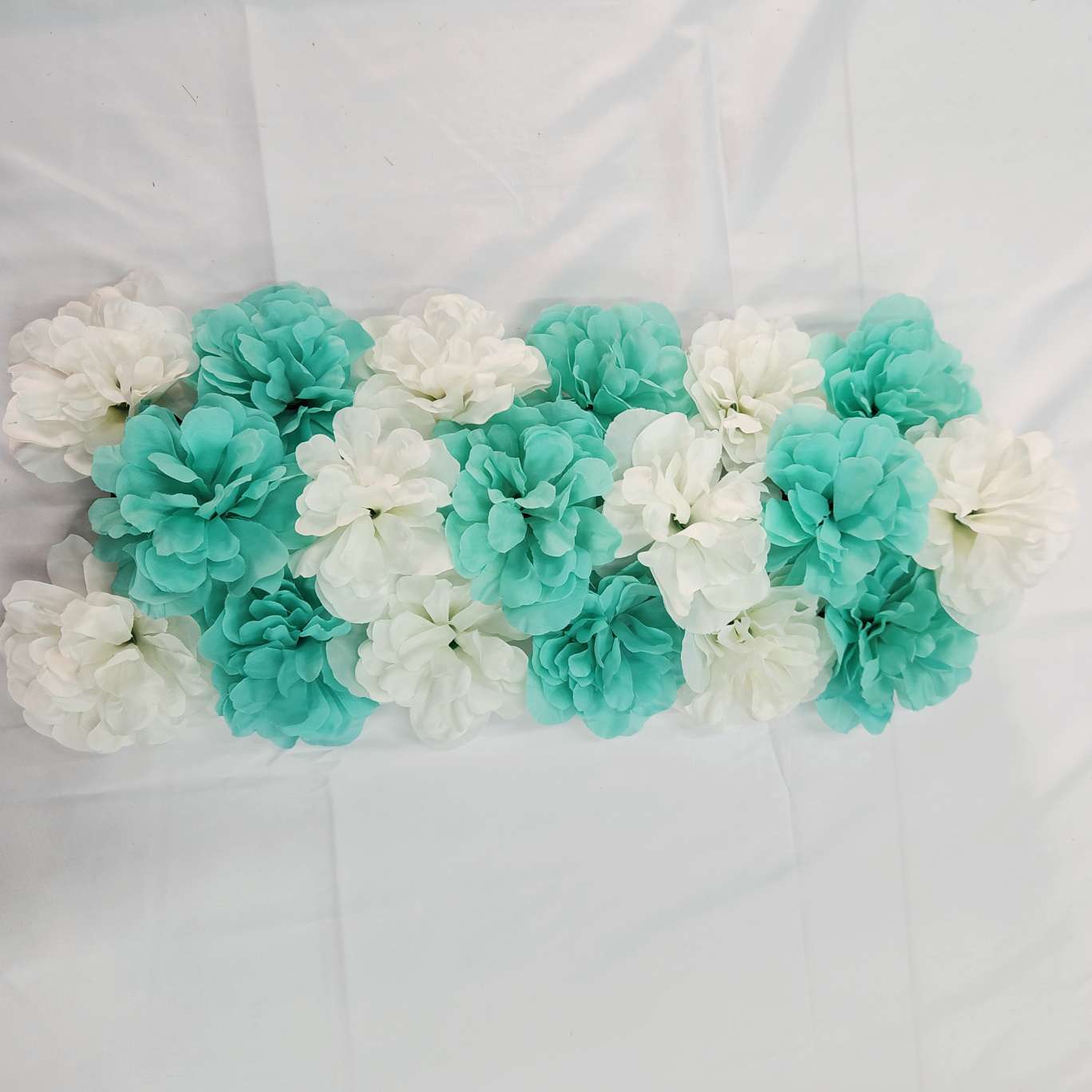 18-head dahlia floor-arranged flower bouquets wrapped around columns, realistic rose cultural gardening, realistic flower arrangement, crocheted and knitted flower bouquets, realistic flowers detail image 8
