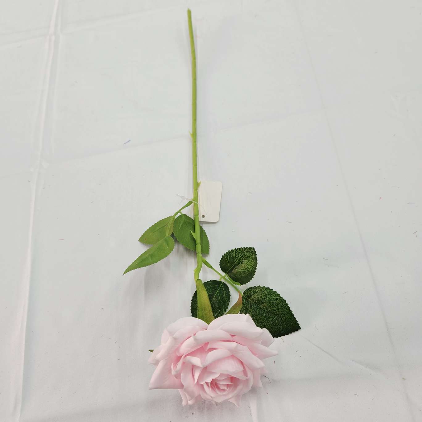 Single-stem corner rose office simulation rose, cultural horticulture simulation flower arrangement, crocheted knitted flower bouquet, simulation flower decoration Specification image
