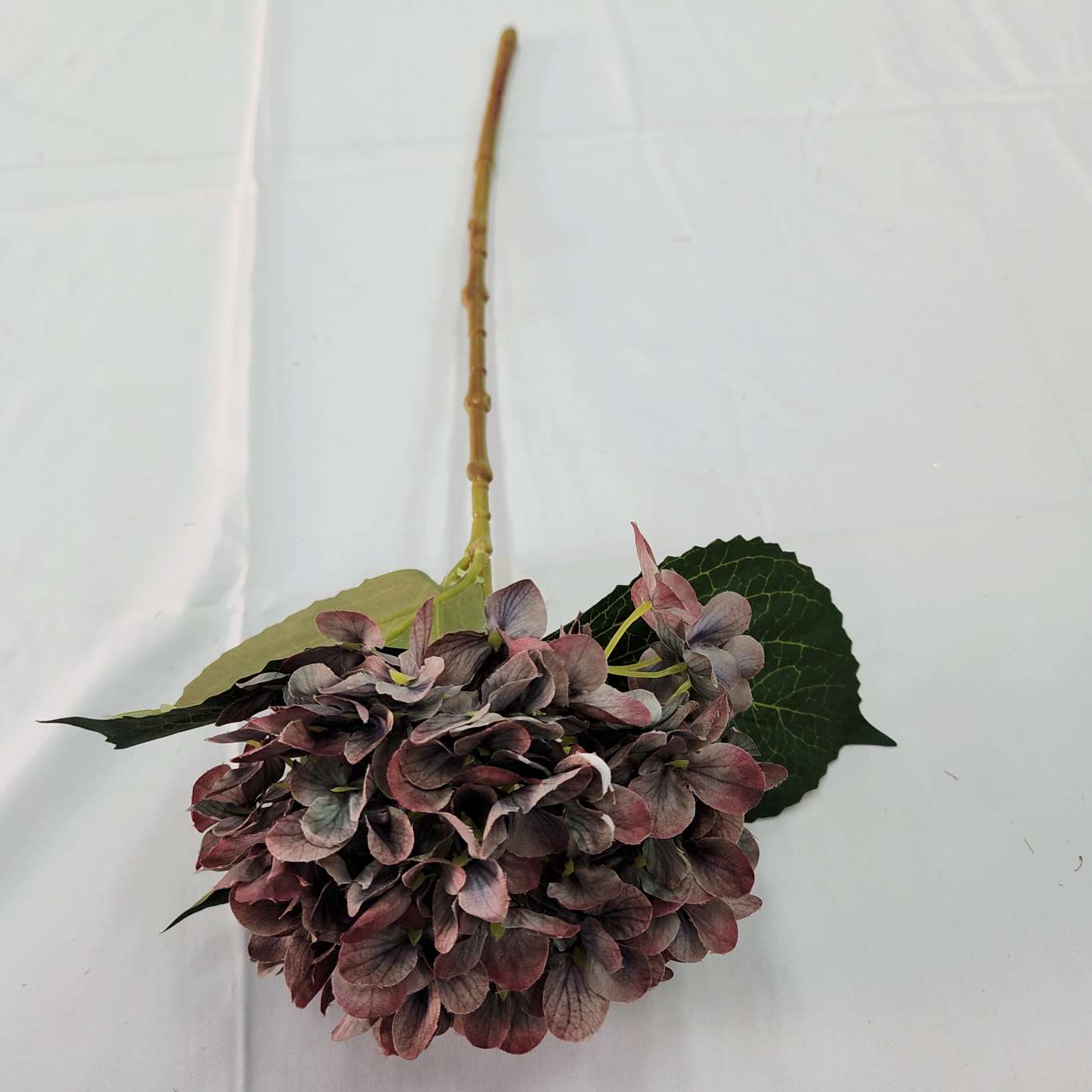 3D Single hydrangea (132 pieces) Office culture simulation Garden realistic flower arrangement Rose crochet knitted flower bouquet Realistic flower decoration detail image 3