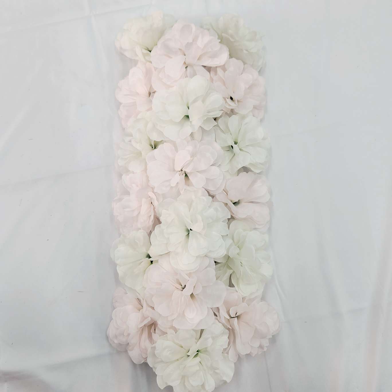 18-head dahlia floor-arranged flower bouquets wrapped around columns, realistic rose cultural gardening, realistic flower arrangement, crocheted and knitted flower bouquets, realistic flowers detail image 2