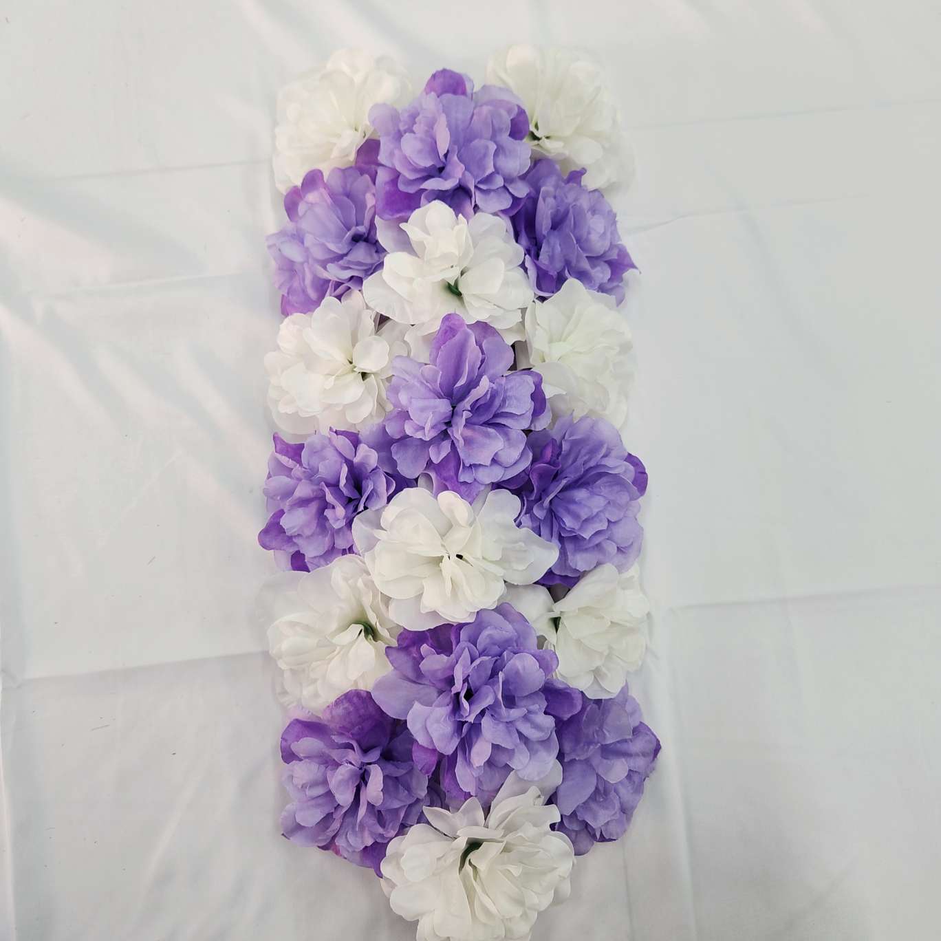 18-head dahlia floor-arranged flower bouquets wrapped around columns, realistic rose cultural gardening, realistic flower arrangement, crocheted and knitted flower bouquets, realistic flowers detail image 7
