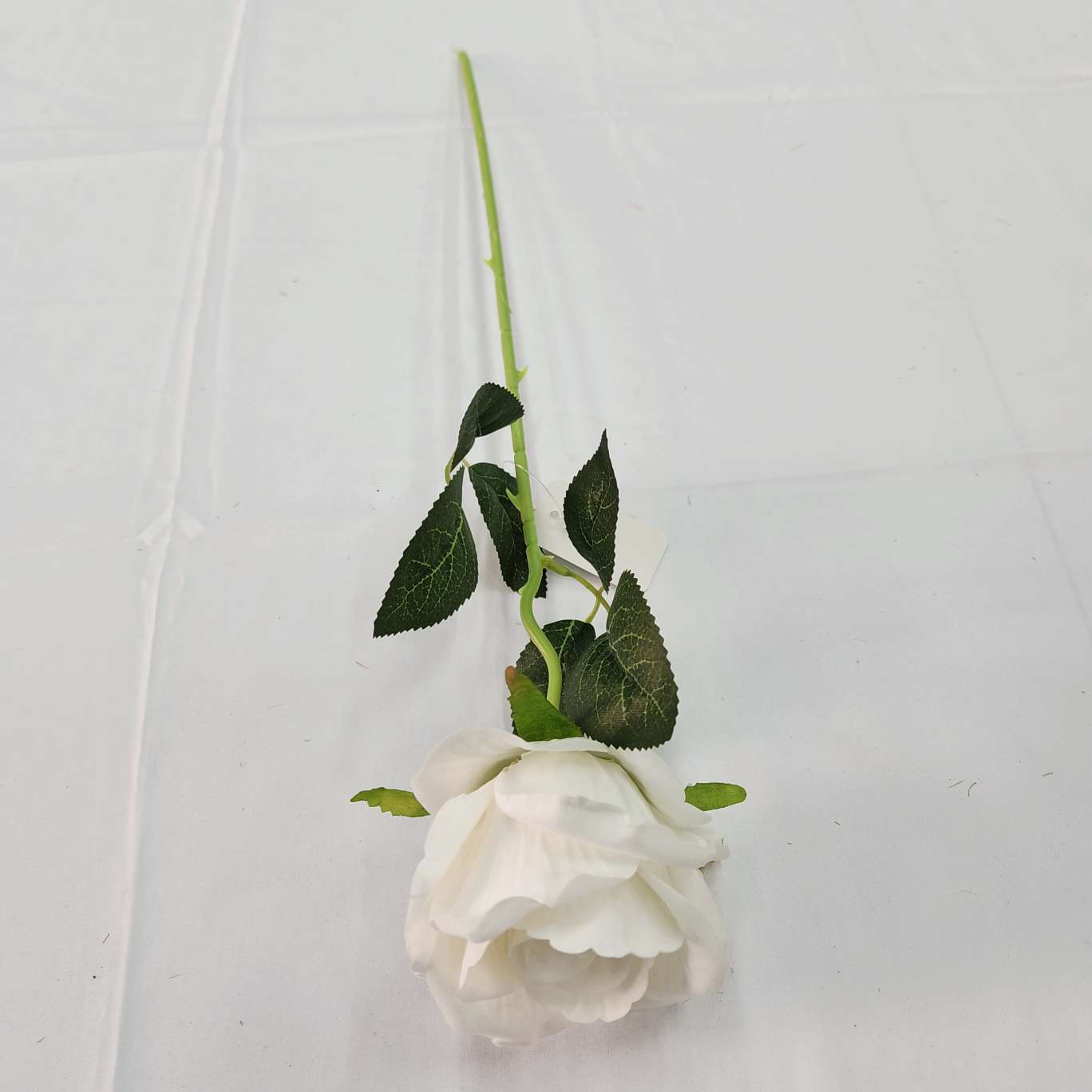 Single-stem velvet love rose office simulation rose, cultural horticulture simulation flower arrangement, crocheted knitted flower bouquet, simulation flower decoration detail image 9
