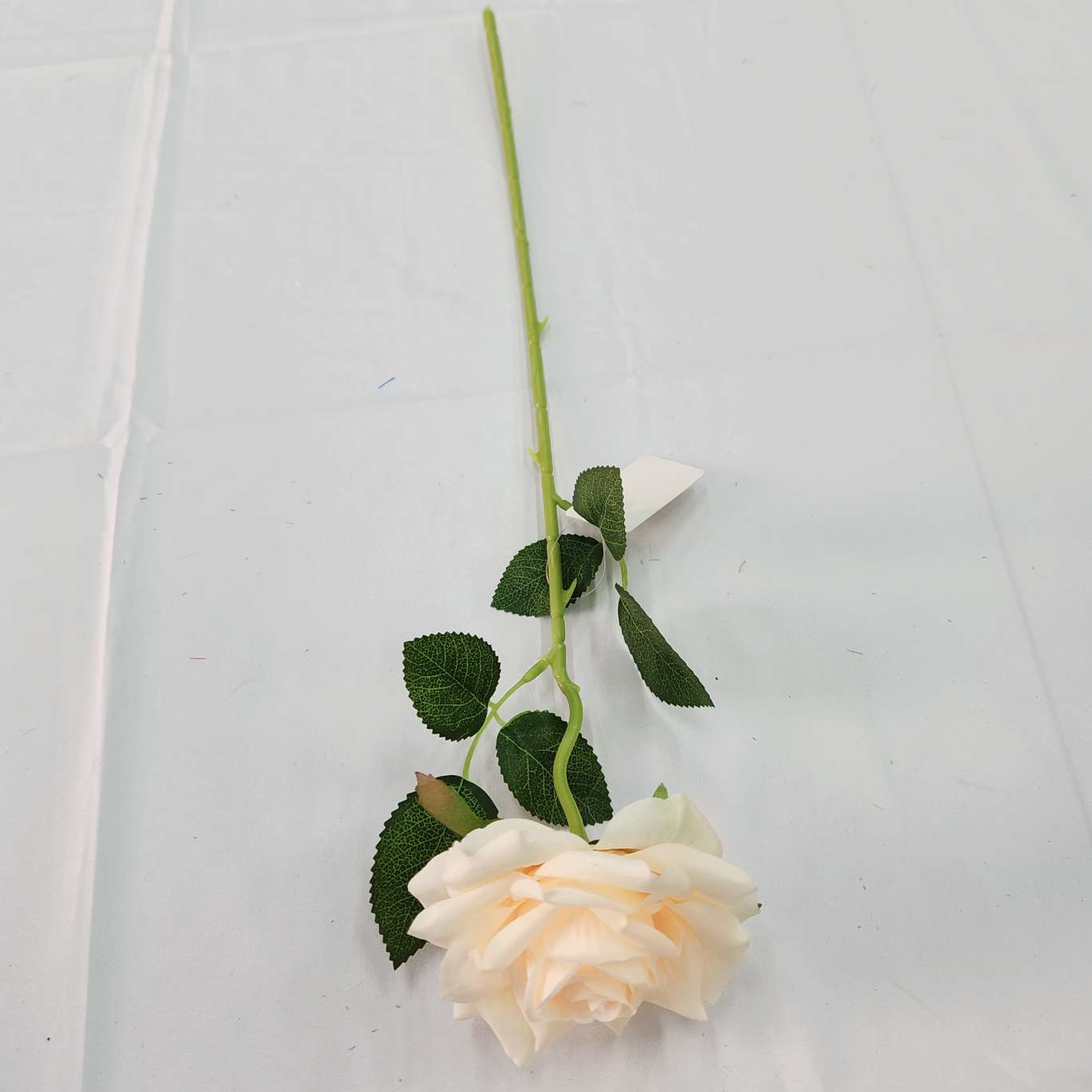 Single-stem corner rose office simulation rose, cultural horticulture simulation flower arrangement, crocheted knitted flower bouquet, simulation flower decoration detail image 4
