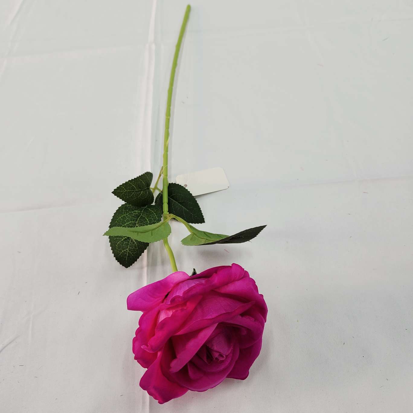 Single-stem velvet love rose office simulation rose, cultural horticulture simulation flower arrangement, crocheted knitted flower bouquet, simulation flower decoration detail image 3