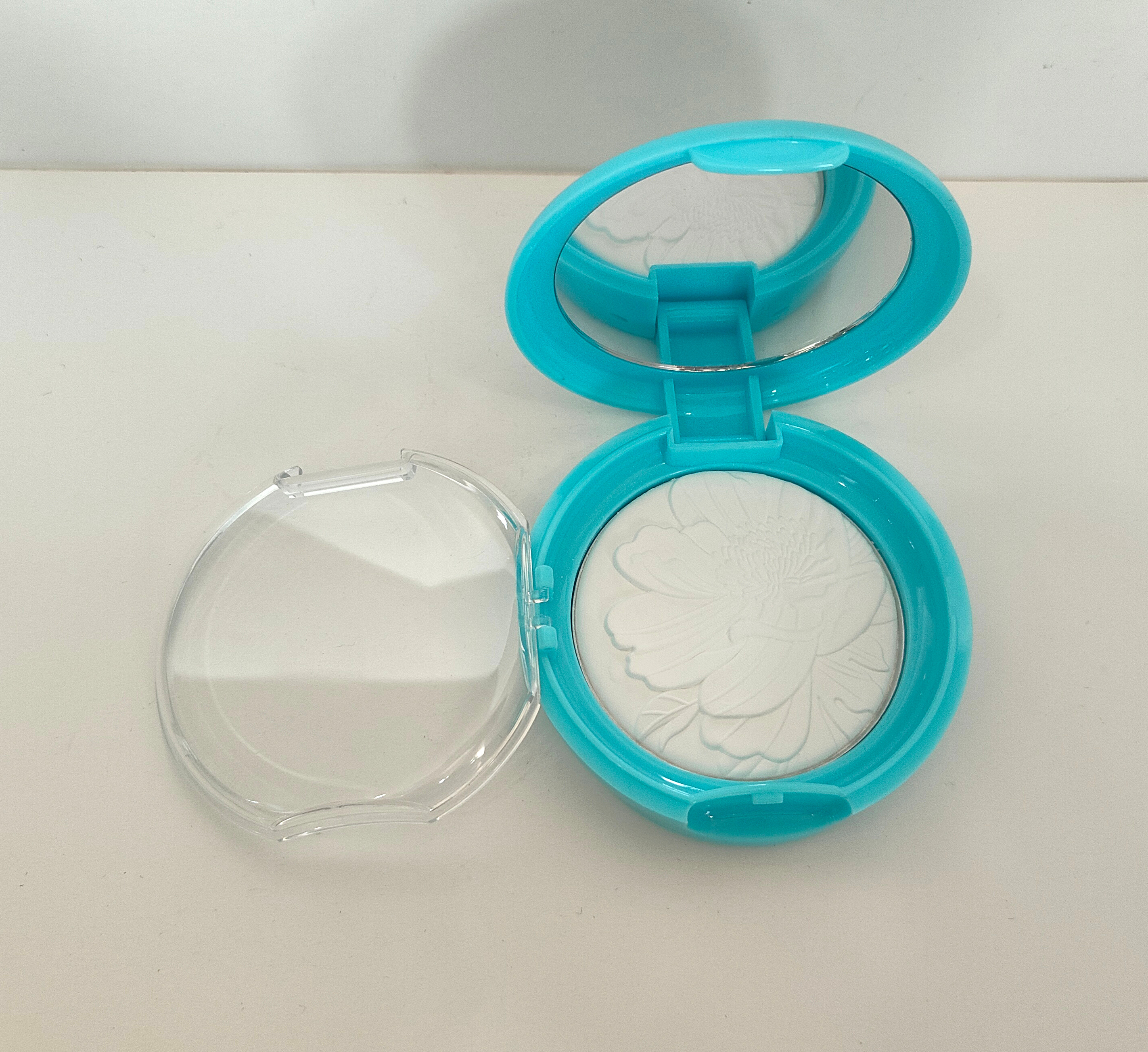 كما ان مساحيق التجميل تتنفس Item Picture