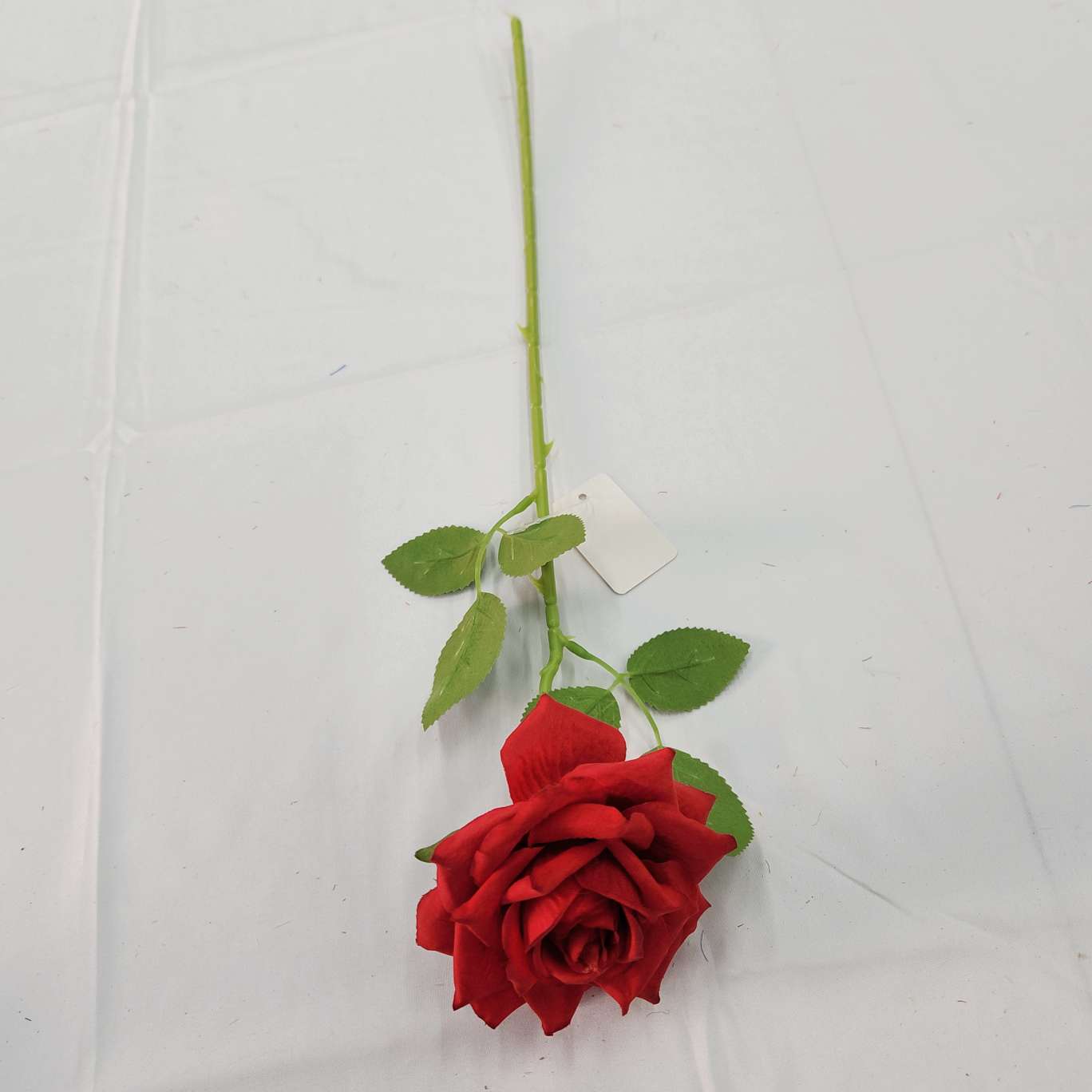 Single-stem corner rose office simulation rose, cultural horticulture simulation flower arrangement, crocheted knitted flower bouquet, simulation flower decoration Application Scenario