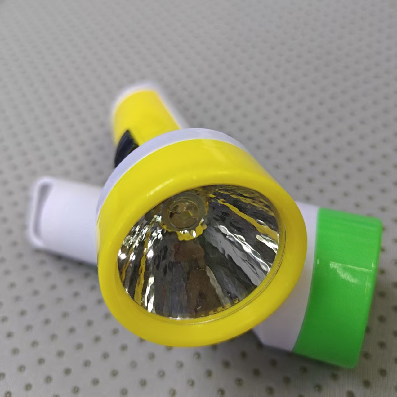 New mini flashlight, outdoor mountain climbing lighting lamp, toy flashlight, cross-border multi-functional flashlight, lighting lamp manufacturer wholesale 377 Application Scenario