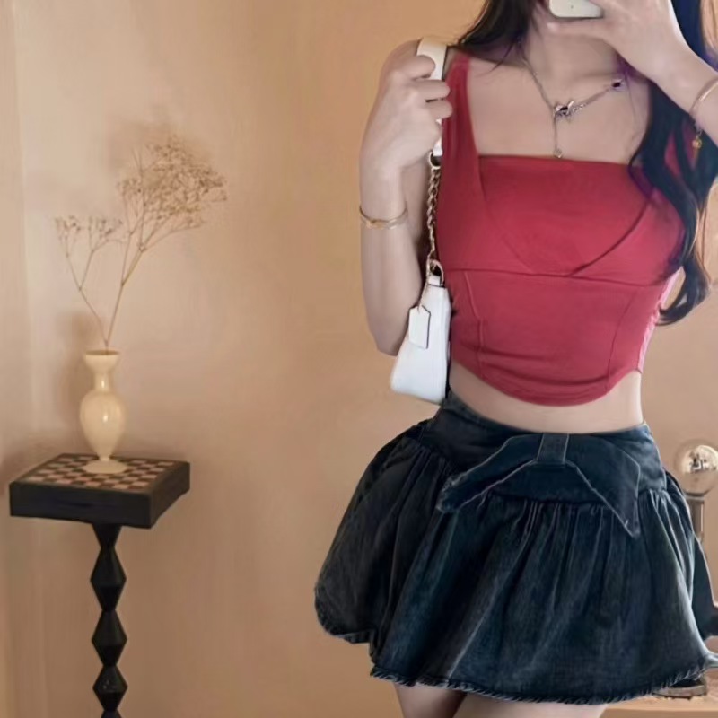 B4 # Foreign trade export inventory one-piece cup cotton fake two-piece halter top, versatile for hot girls, sexy and slimming, can be worn over a shoulder strap vest details Picture