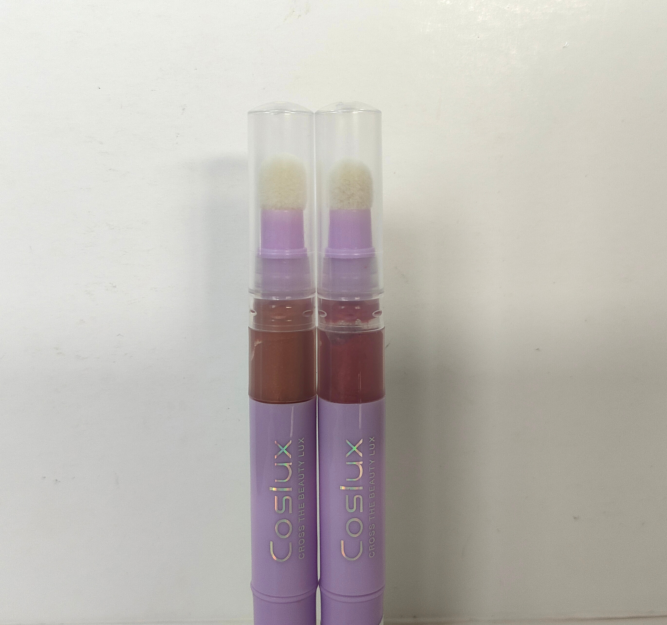 الهراوات السوداء الناعمة الحمراء السائلة ذات اللون الأحمر الغامق والمستمر Item Picture