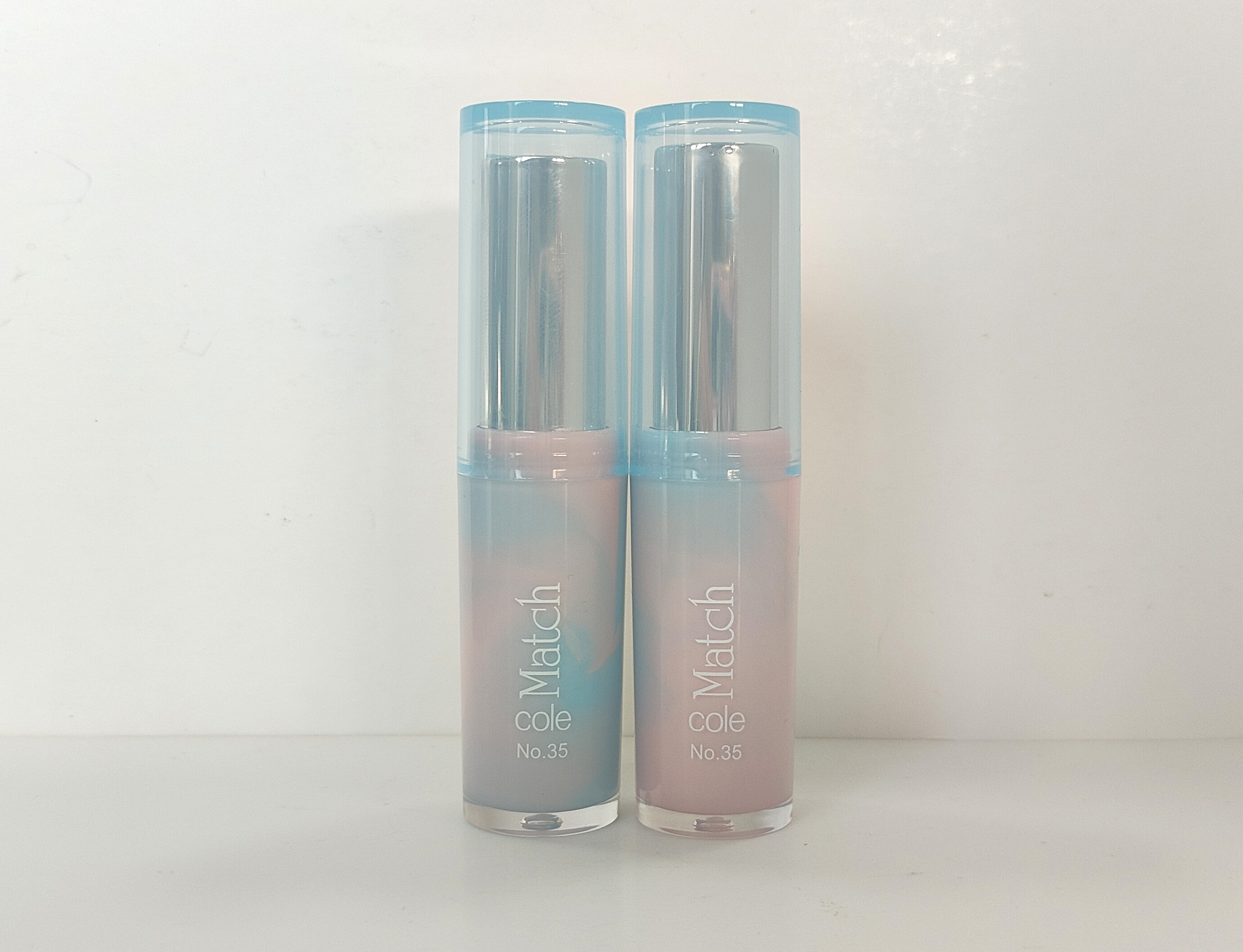 Aloe Vera Moisturizing Base Stick contains aloe vera water and hyaluronic acid. It provides a refreshing and hydrating sensation, replenishes moisture, soothes and smooths the skin details Picture