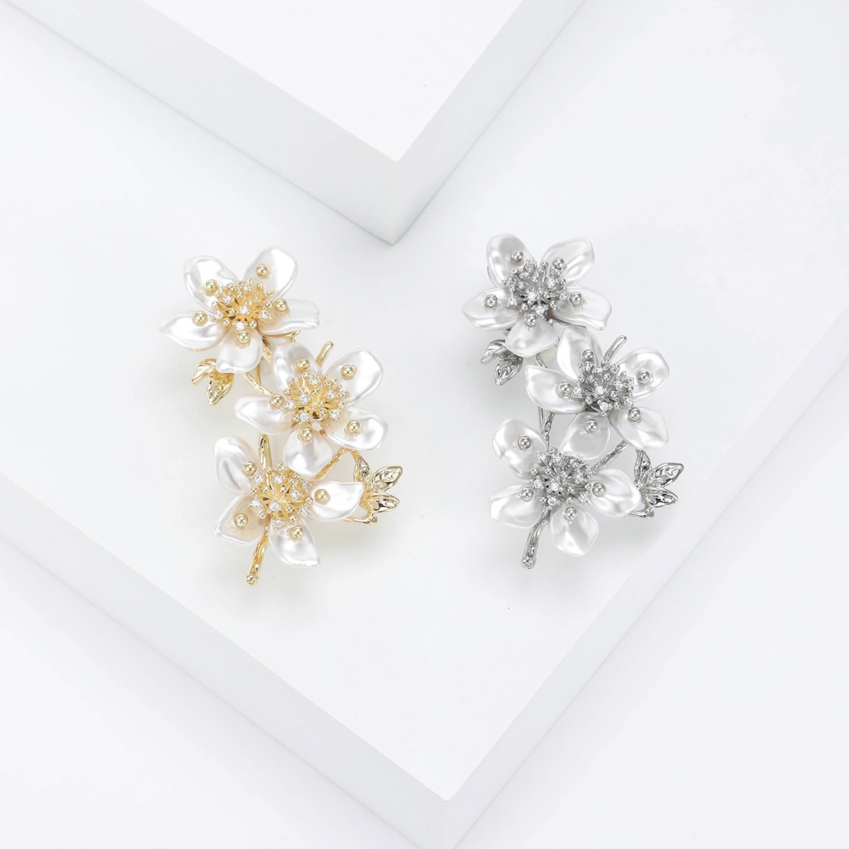 韩版高级感精致锆石花朵胸针气质优雅胸花 私人订制一件代发