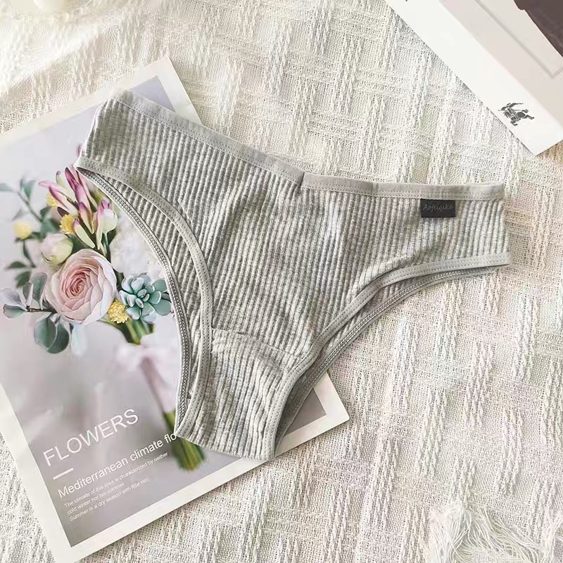 9273# Foreign trade export inventory: European and American feminine pure cotton bikini, large solid color mid-waisted tights, cotton crotch underwear for girls, women's underwear QNI details Picture