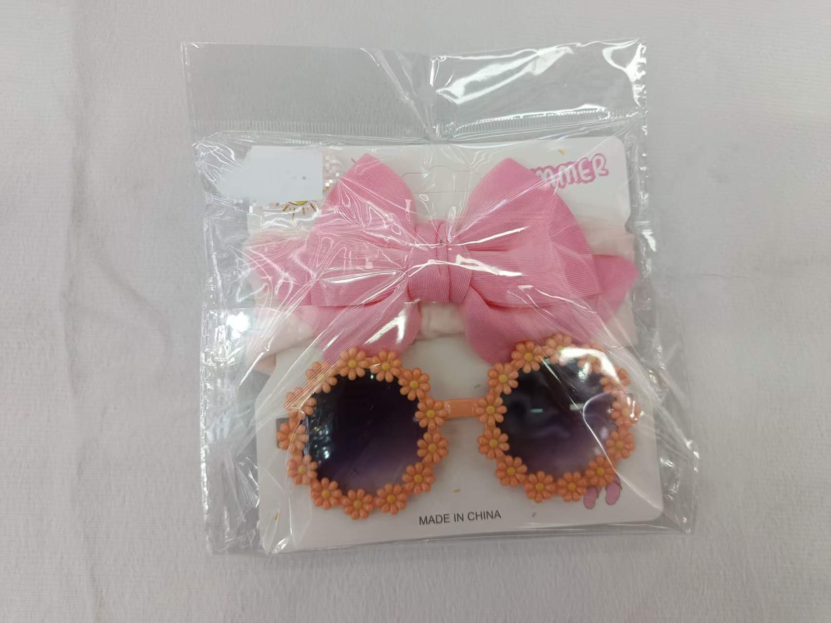 时尚粉色蝴蝶结太阳镜男士儿童墨镜防紫外线不规则偏光眼镜主体