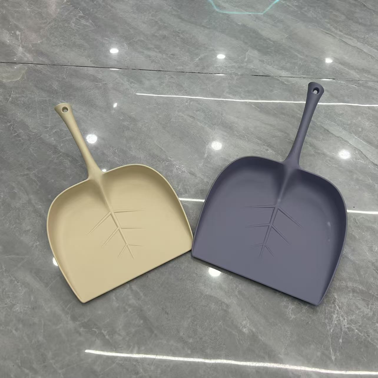 Multi-functional cleaning tools, broom and dustpan set, household sweeping dustpan, small and large dustpan, plastic dustpan wholesale details Picture