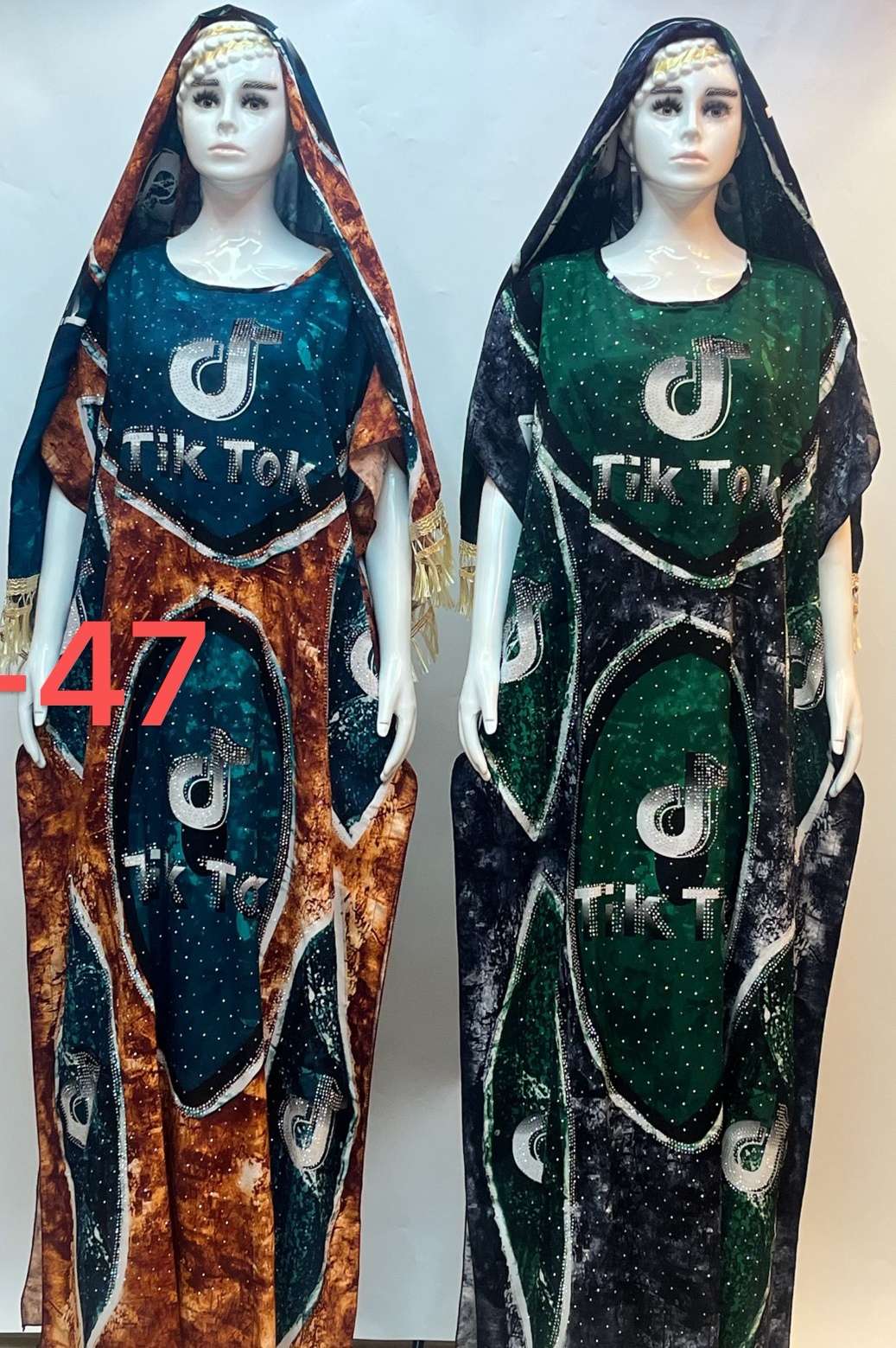 Muslim women's clothing, Arabian robes, Saudi ethnic costumes, women's ring garments, loose covering clothing, Muslim robes details Picture