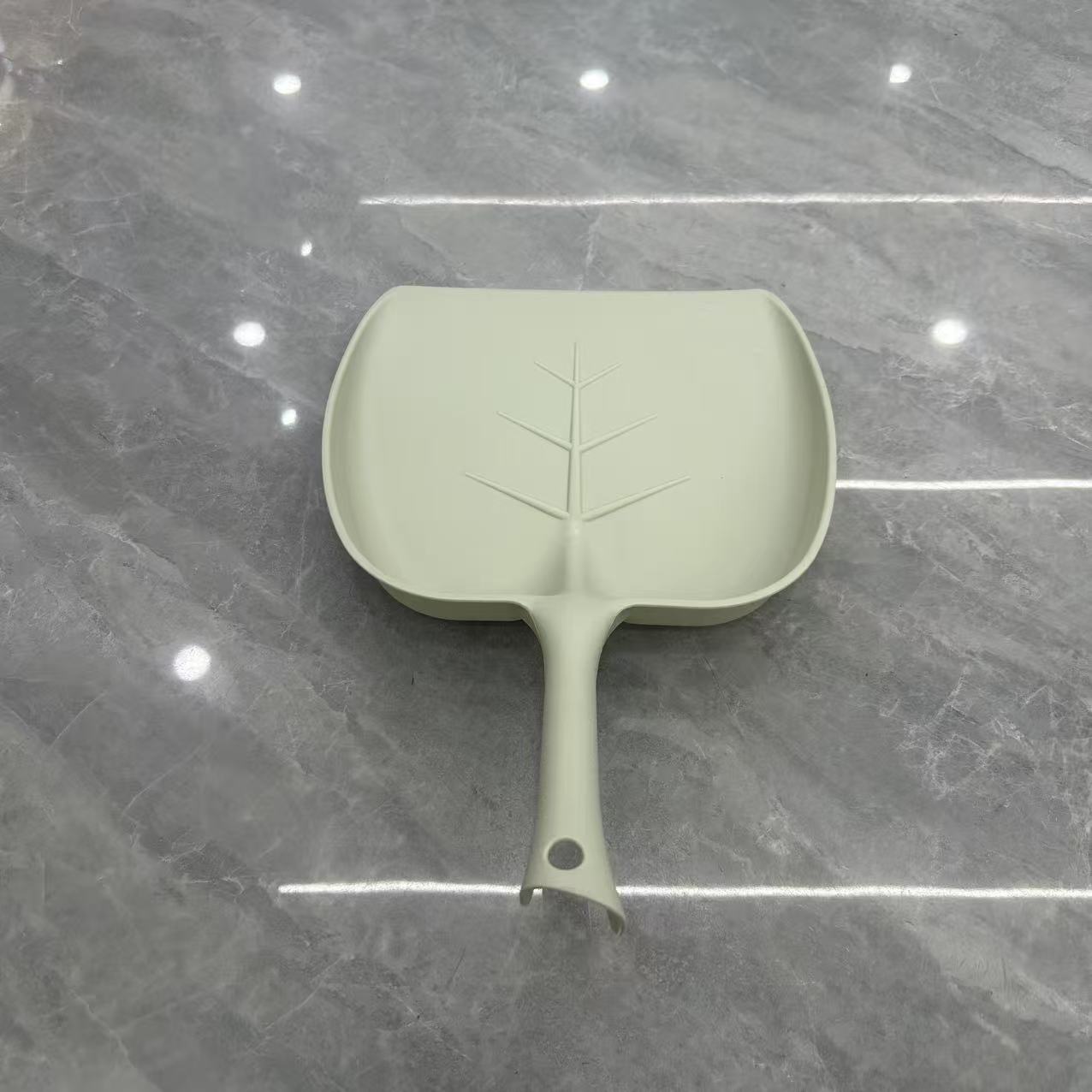 Light green leaf pattern dustpan, realistic flower arrangement, succulent simulation flower micro-landscape, handcrafted moss and green plant decoration, broom and dustpan Application Scenario