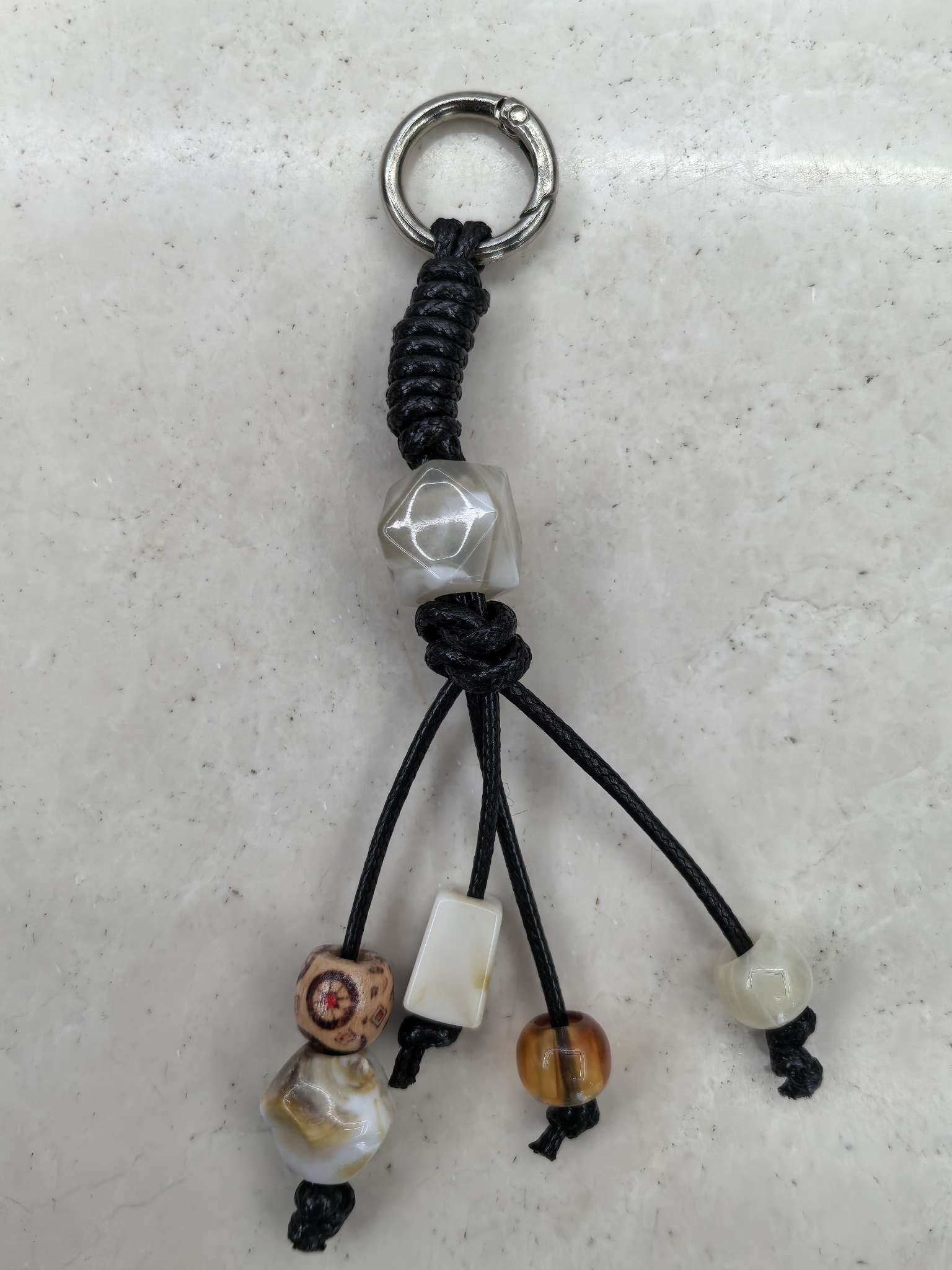 工艺品钥匙扣亚克力挂件扁平钥匙圈钩织小马挂件礼品配饰产品图