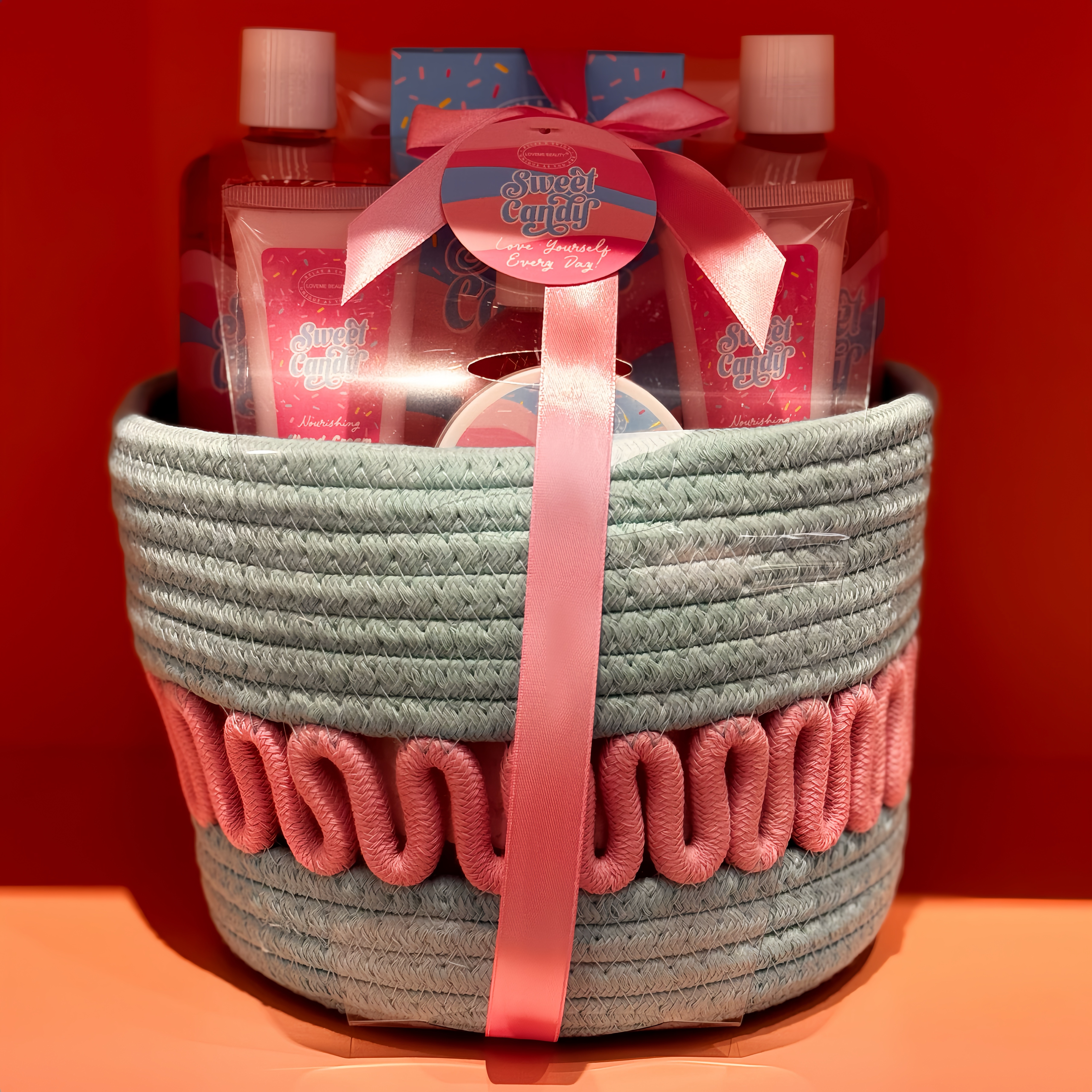 Exfoliating Body Scrub & Moisturizer Kit- Loveme Beauty磨砂润肤套
