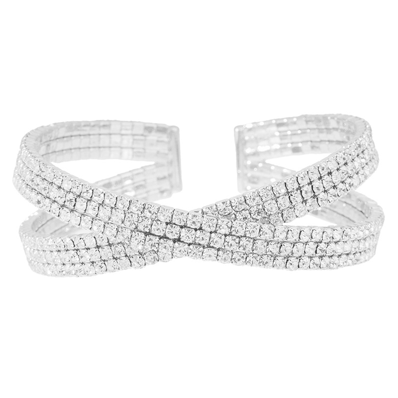 Cross-border full-diamond jewelry, a classic European and American fashion 6-row three-dimensional crossed water diamond open bracelet, a versatile daily accessory Application Scenario