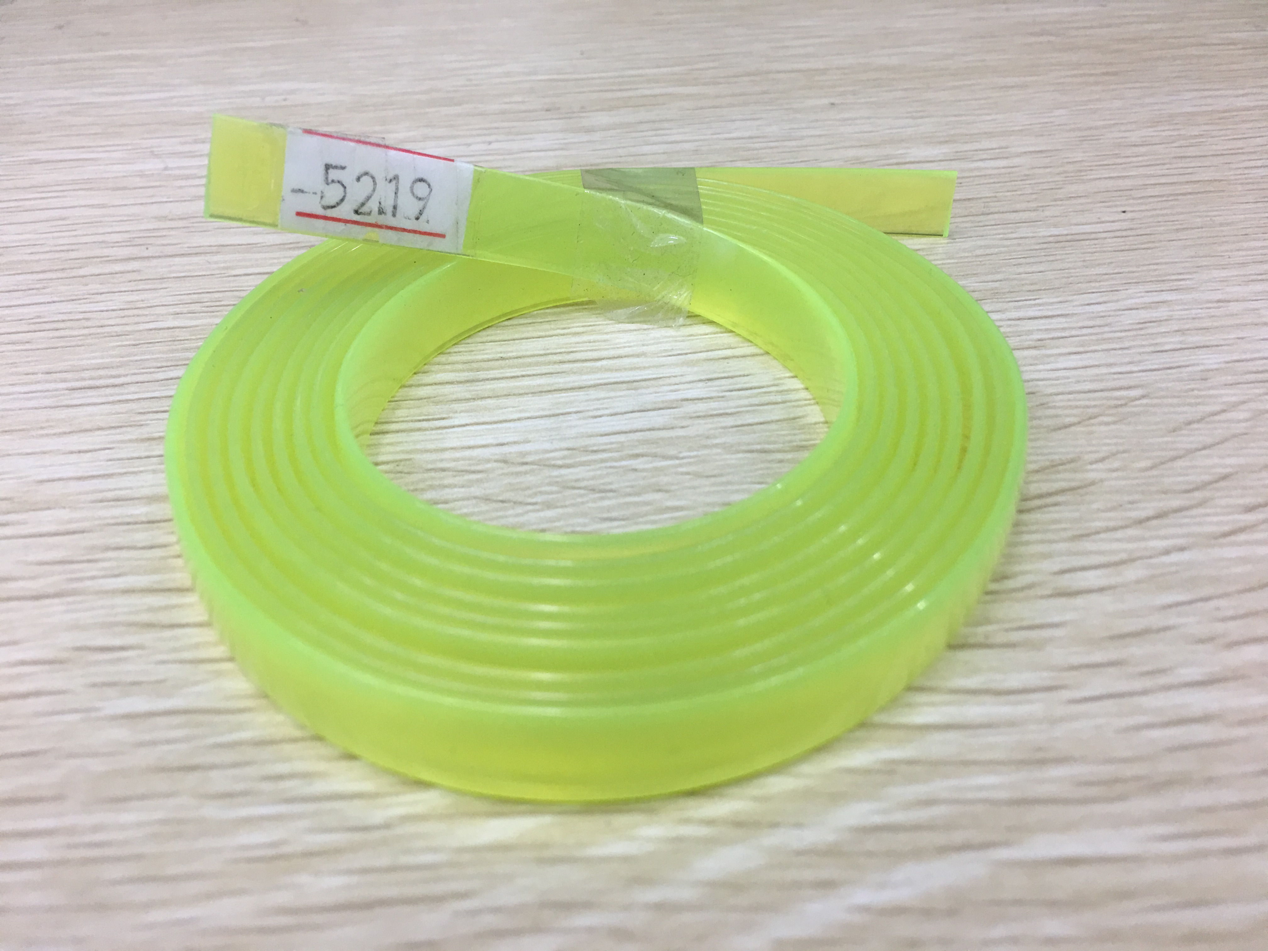 供应女士凉拖鞋面，PVC抽条,凉鞋胶条,扁条，PVC水晶条#水晶条贴钻详情12