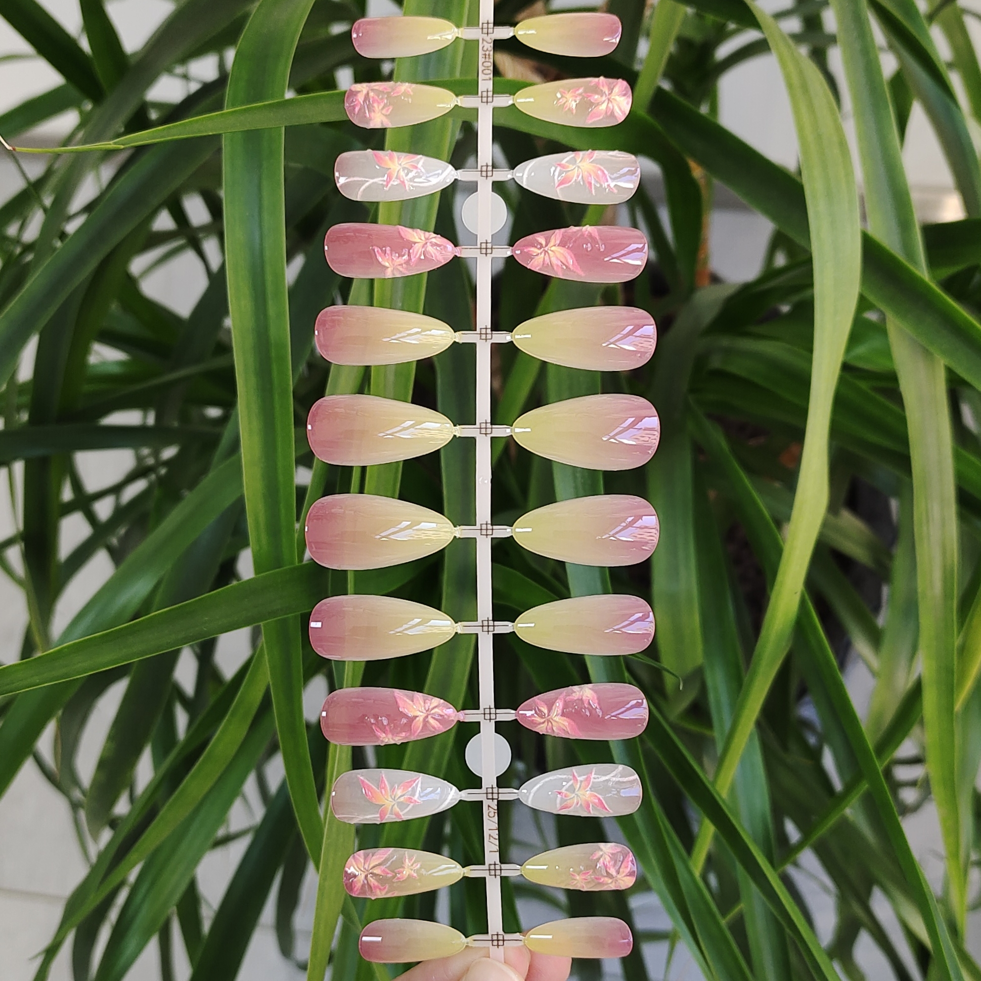 24 PCS PRESS ON NAIL TIPS ALMOND SHAPE 3D GEL NAIL WITH SHADING EFFECT AND FLOWERS PATTERN full figure