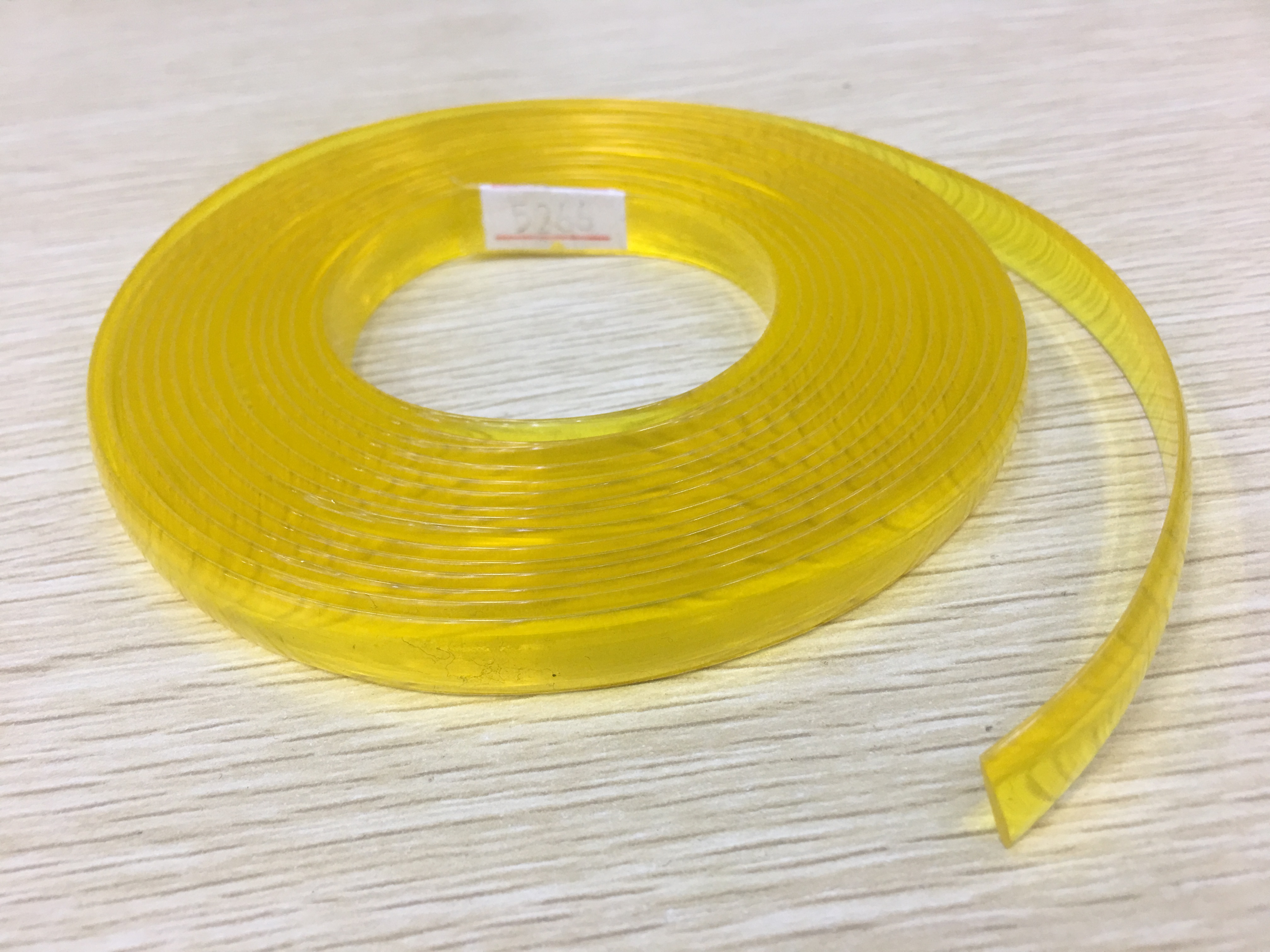 供应女士凉拖鞋面，PVC抽条,凉鞋胶条,扁条，PVC水晶条#水晶条贴钻详情21