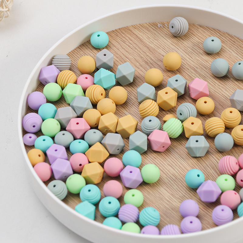 Zhejiang Sheng Baby Silicone Letter Beads 12mm loose bead accessories anti-drop Chain Infant dental Rubber Jewelry wholesale stock rubber and plastic silicone rubber details Picture