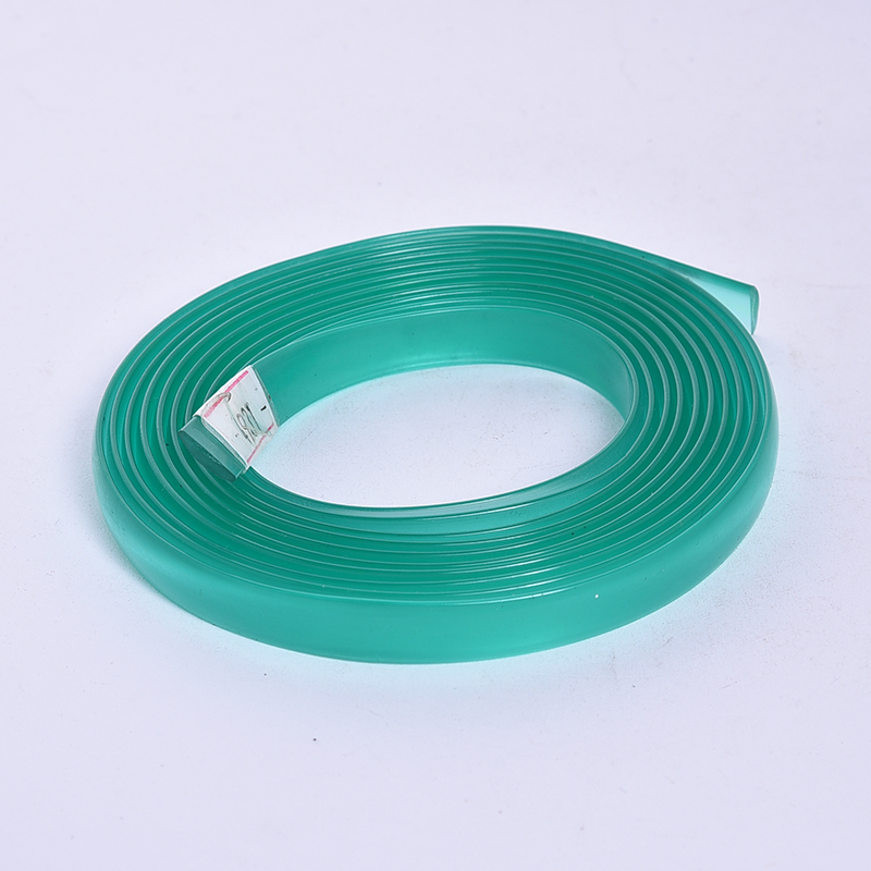 供应女士凉拖鞋面，PVC抽条,凉鞋胶条,扁条，PVC水晶条#水晶条贴钻详情5