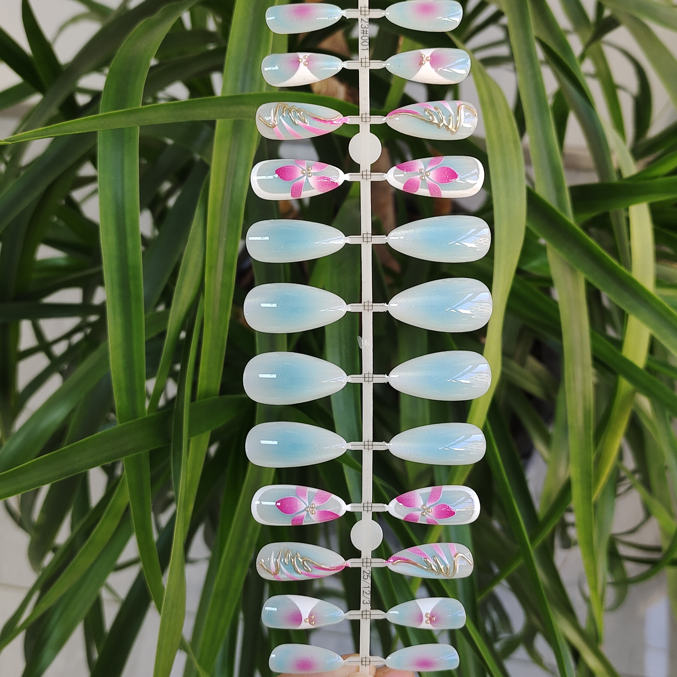 24 PCS PRESS ON NAIL TIPS ALMOND SHAPE CAT EYE AND PRINTING CRAFT WITH FLOWERS PATTERN full figure