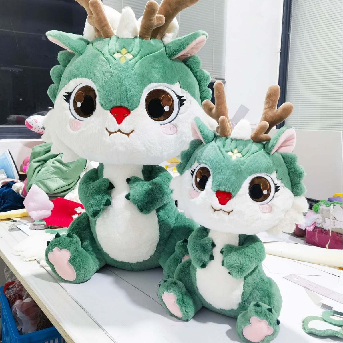 Customized AI plush toys, vinyl dolls, IP plush figurines, brand image dolls, custom-made vinyl dolls, fun, cute and personalized customized gifts Application Scenario