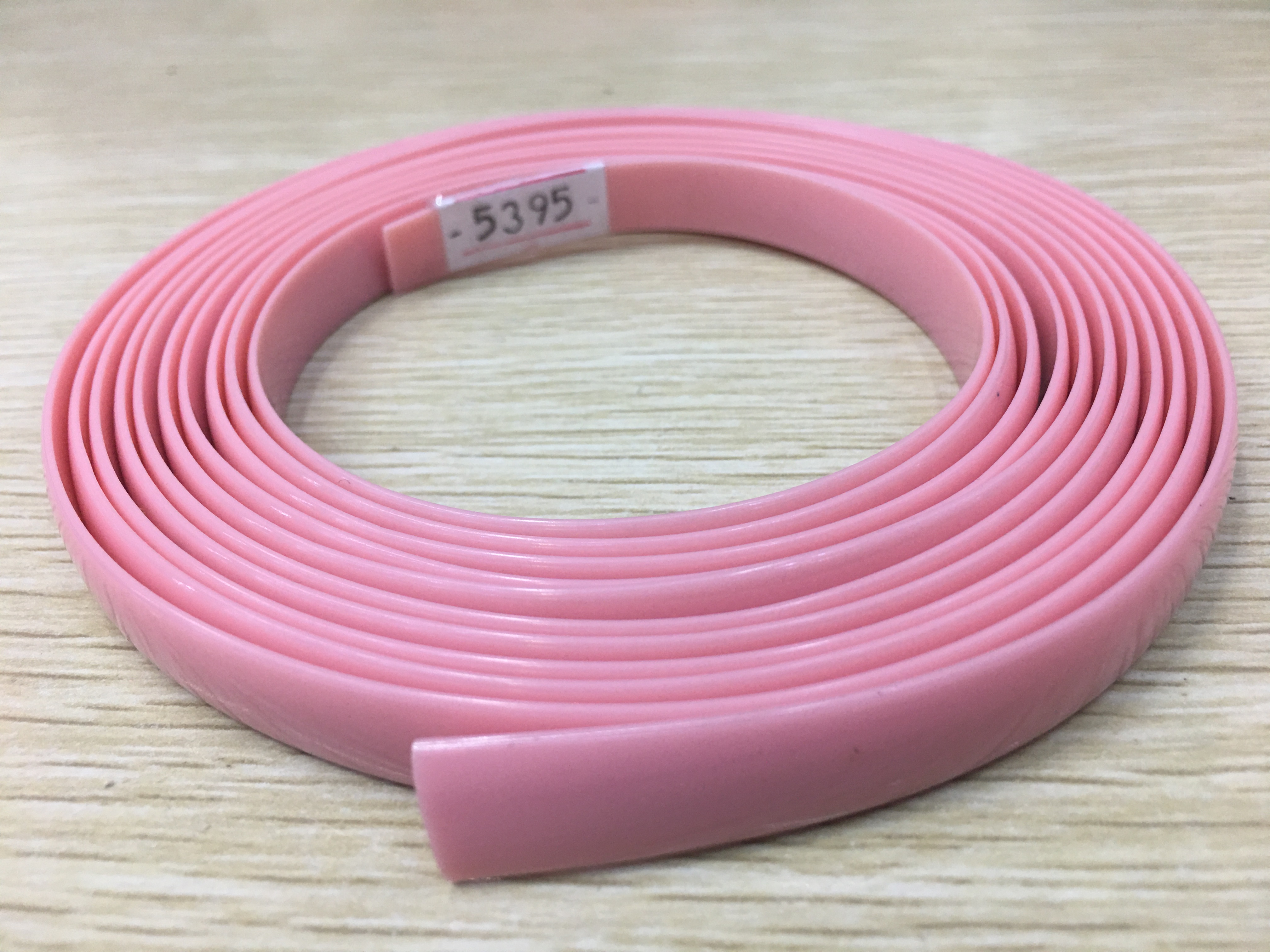 环保PVC时尚女鞋鞋面实色装饰条 PVC塑料鞋面生产厂家#PVC鞋材源头厂详情6