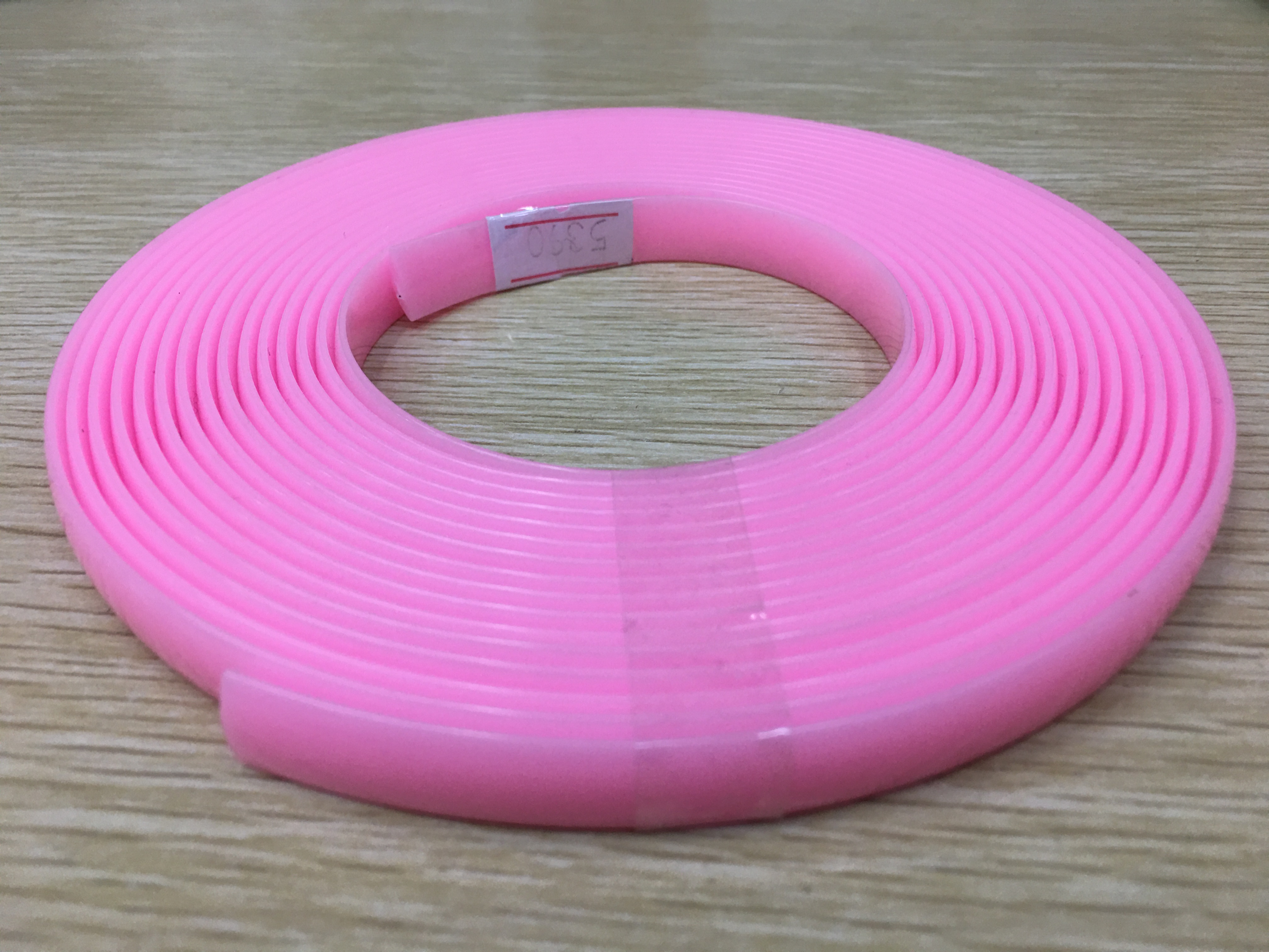 环保PVC时尚女鞋鞋面实色装饰条 PVC塑料鞋面生产厂家#PVC鞋材源头厂详情2