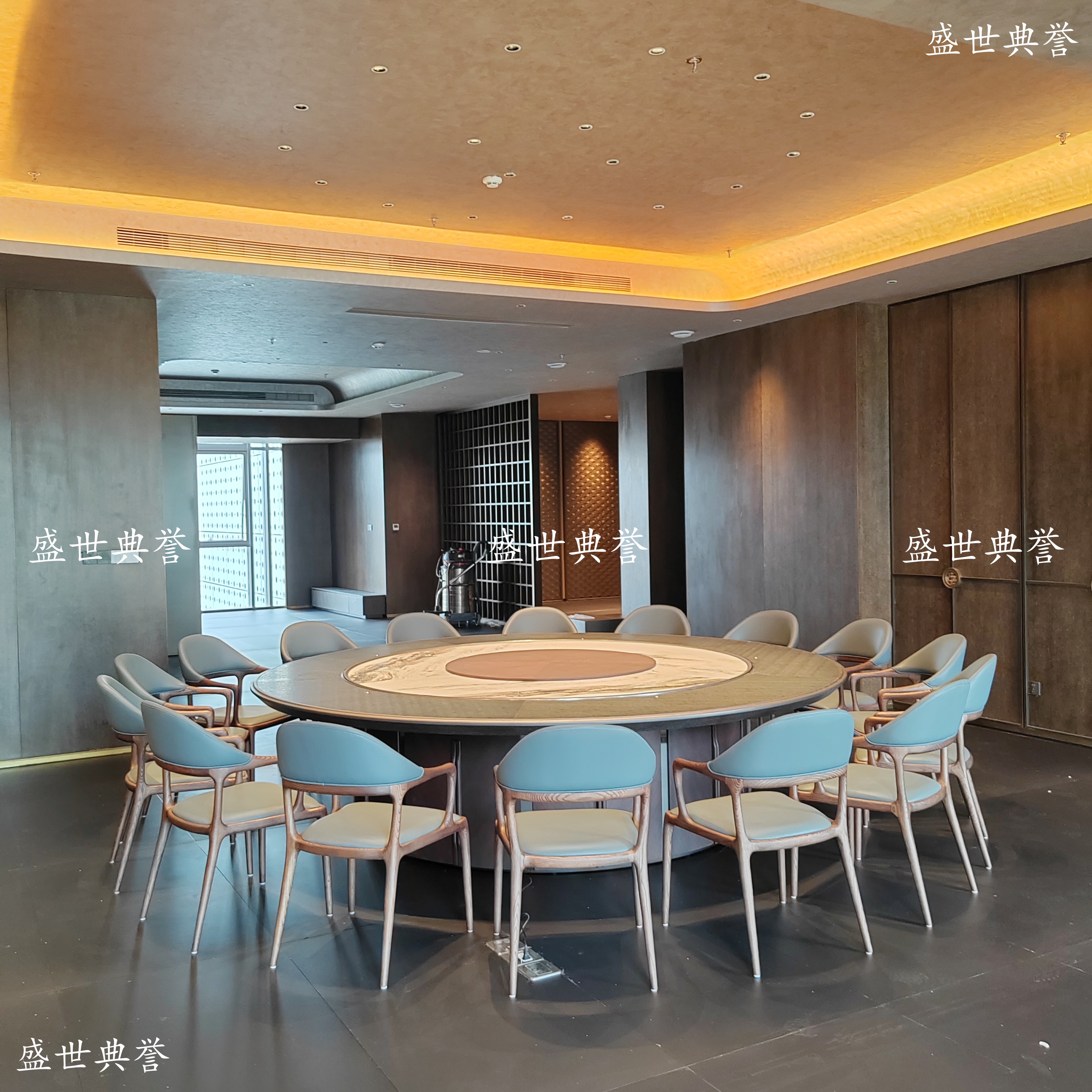 温州公司内部会所实木餐桌椅国际酒店餐饮家具海鲜餐厅新款实木椅