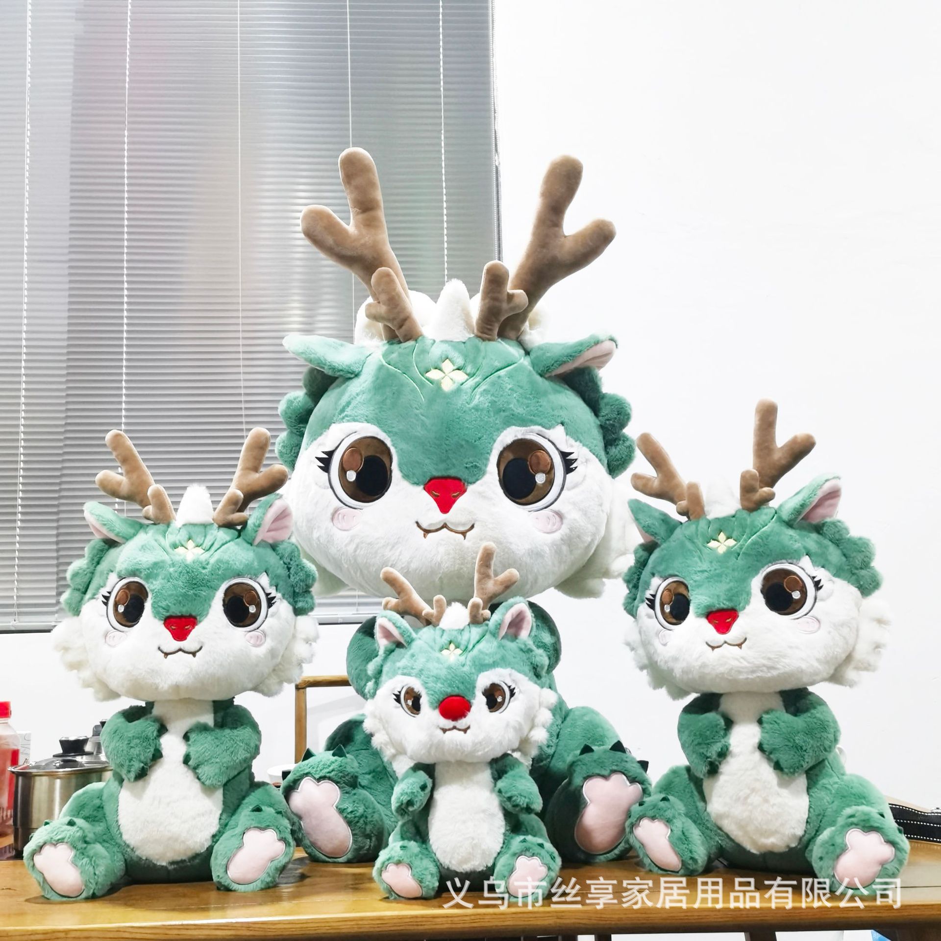 AI毛绒玩具定制搪胶娃娃IP毛绒公仔品牌形象玩偶订做搪胶娃娃趣味可爱个性定制礼品