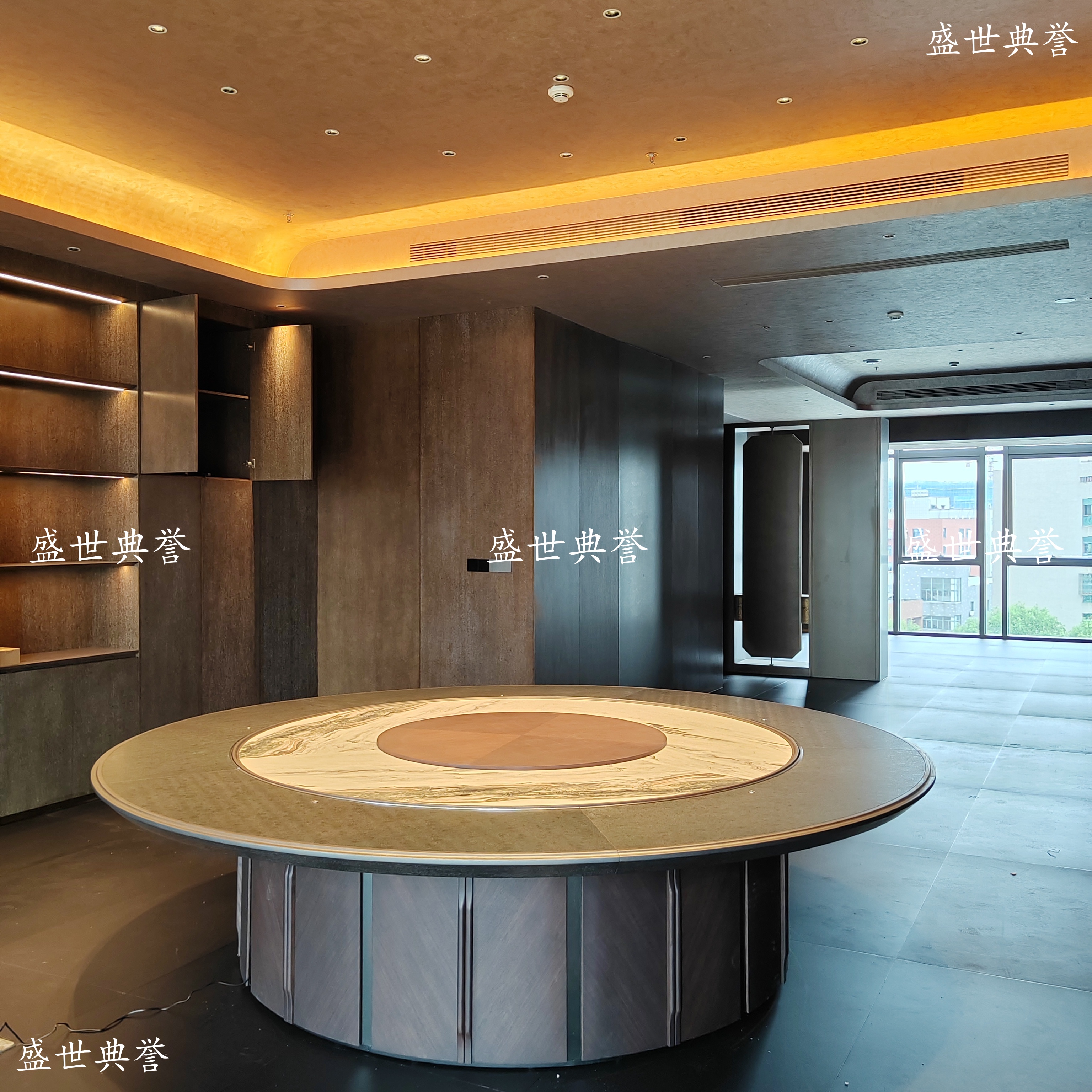 餐桌+餐椅实物图