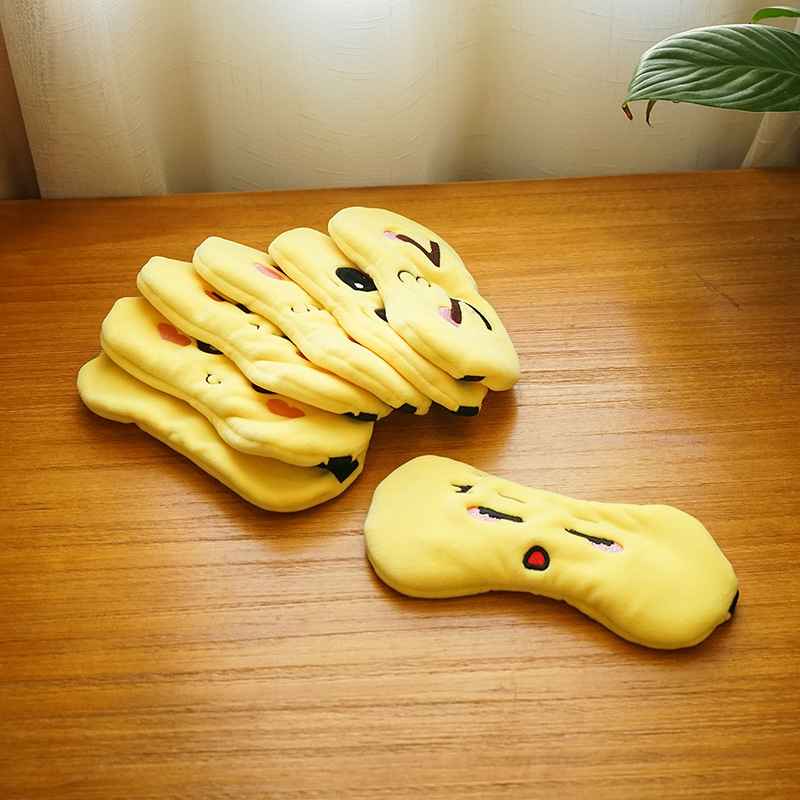 The new cute and quirky cartoon expression eye mask is soft, light-blocking and eye-protecting, suitable for both men and women during sleep Application Scenario