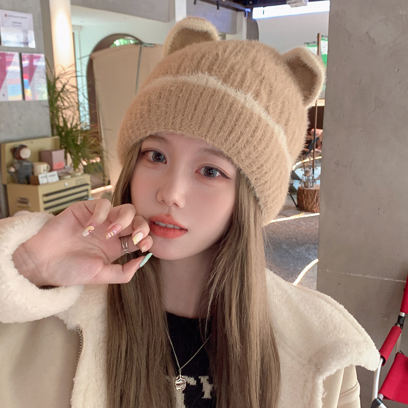 Cute cat-ear hat, women's woolen hat, new winter warm knitted hat, face-enhancing small fleece ear-protecting bear hat Application Scenario